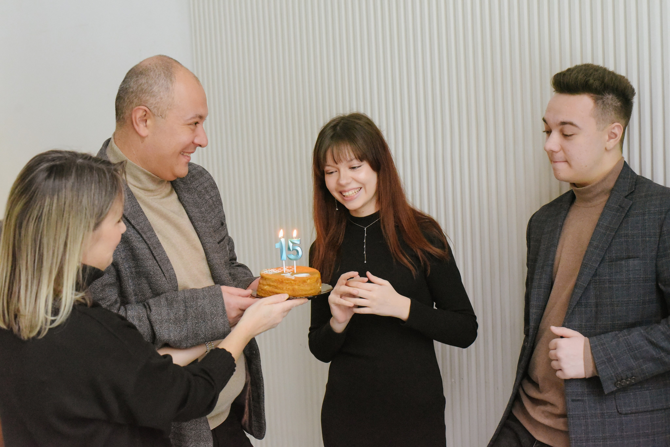 Молодые родители и взрослые дети. Фотограф Лола Волна, город Москва