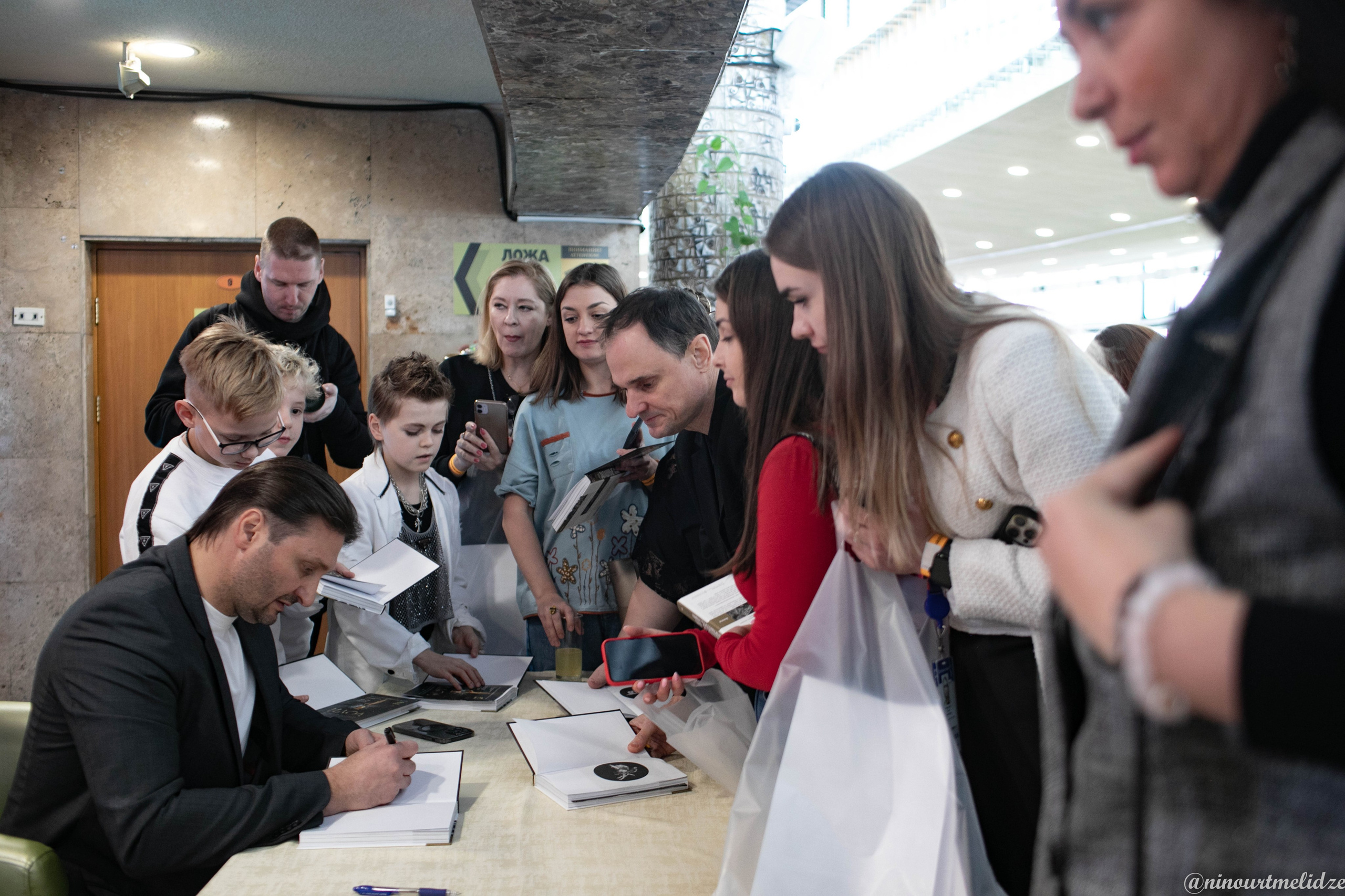 В закулисье у братьев Запашных. Art photographer Nino