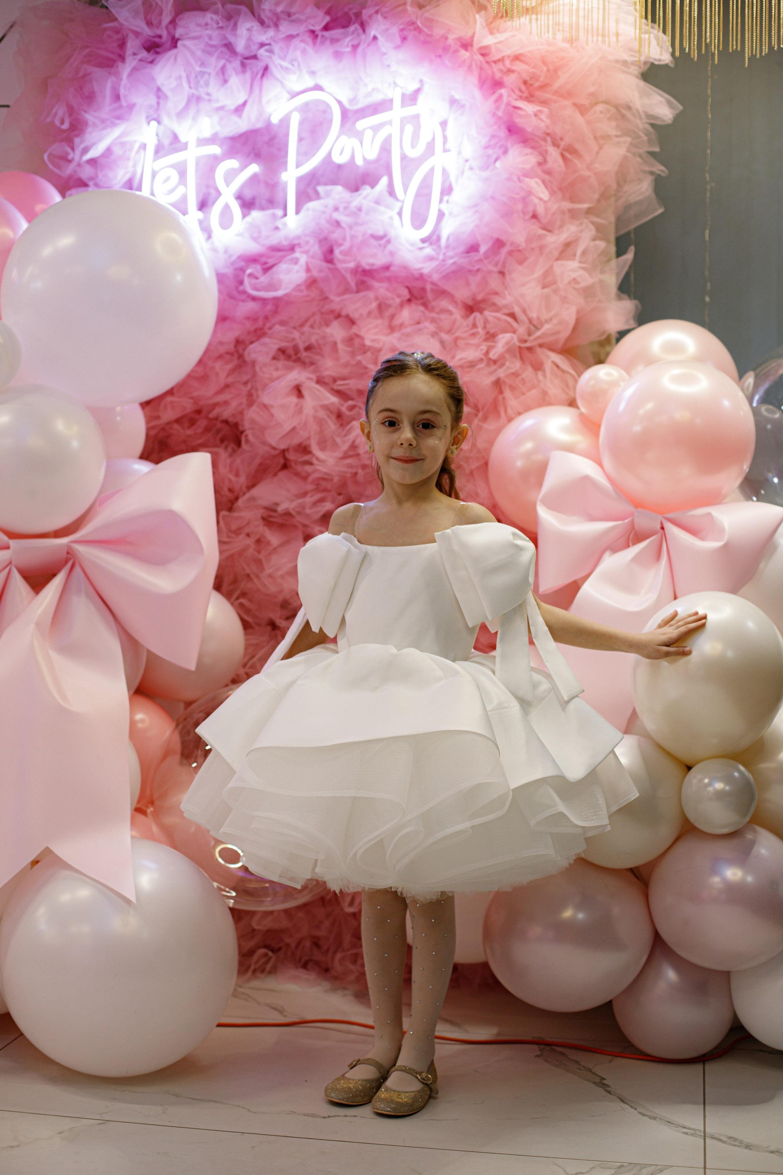 ASIA'S BIRTHDAY PARTY. Photokarish