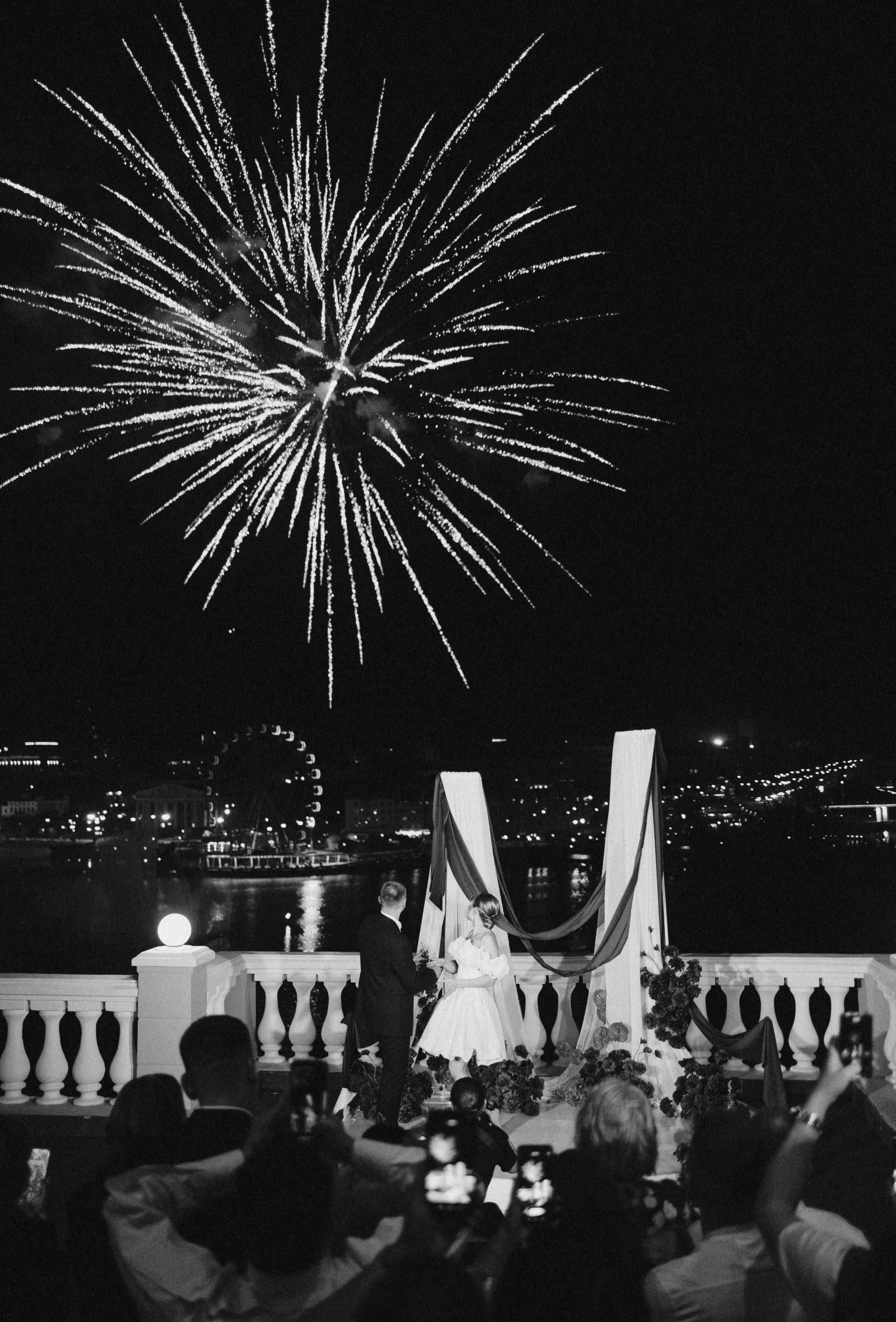 От любви есть только одно средство: любить ещё больше