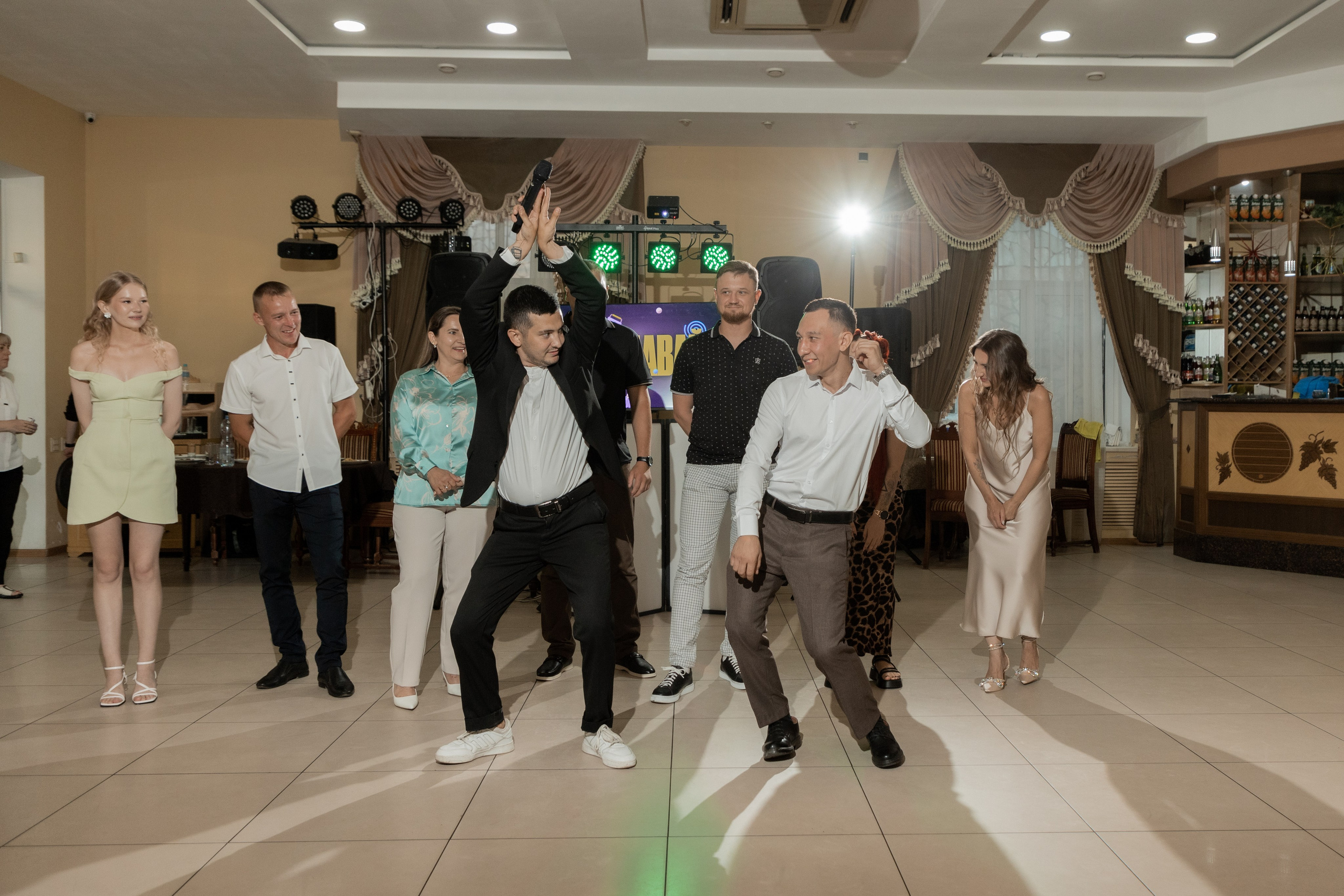 Роман и Александра (банкет). Свадебный фотограф Ангелина Сунгатулина | Саратов | Балаково | Вольск