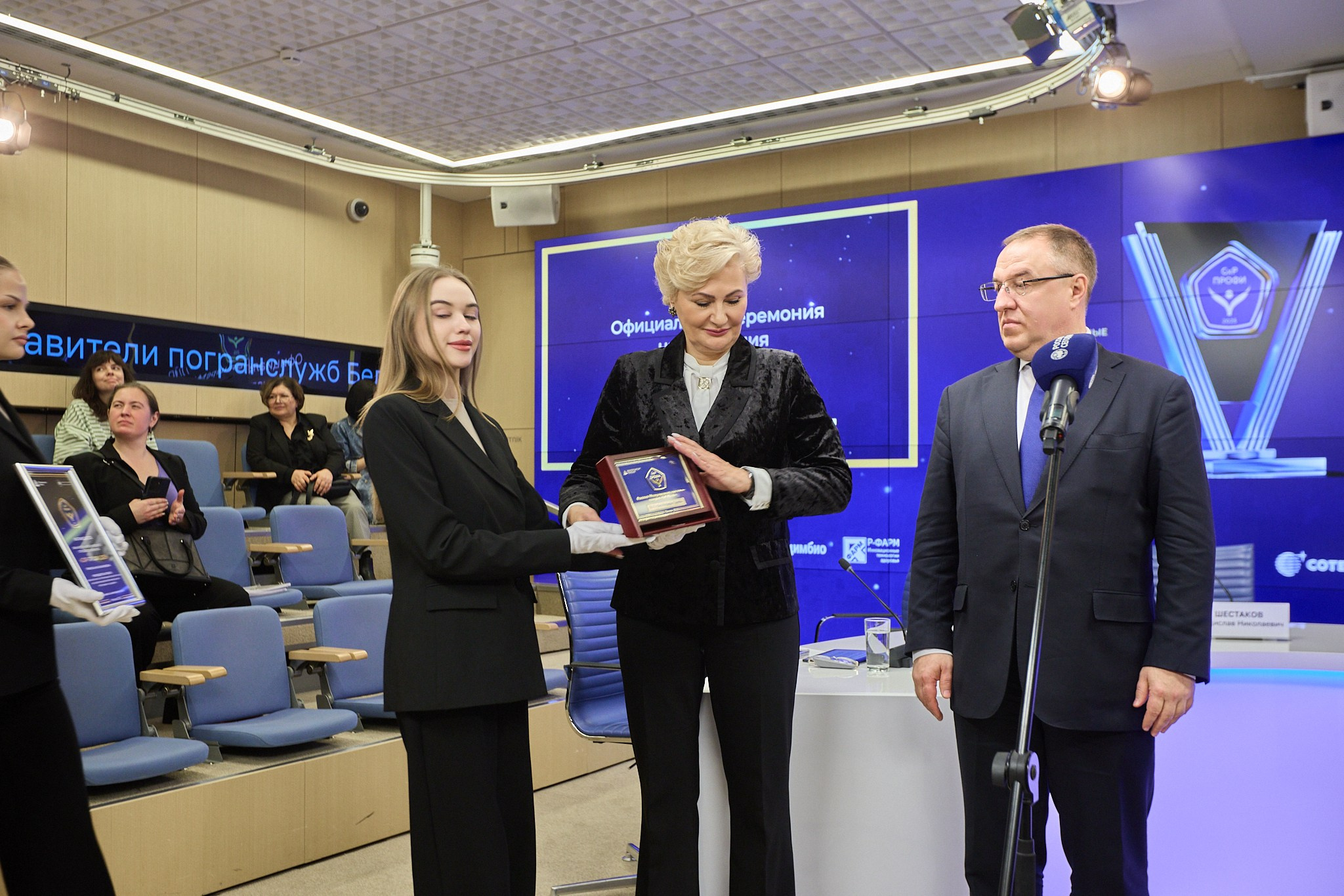 РИА Новости «Итоги отраслевого конкурса GXP-Профи 2025». Режиссёр, клипмейкер, фотограф — Андрей Охота