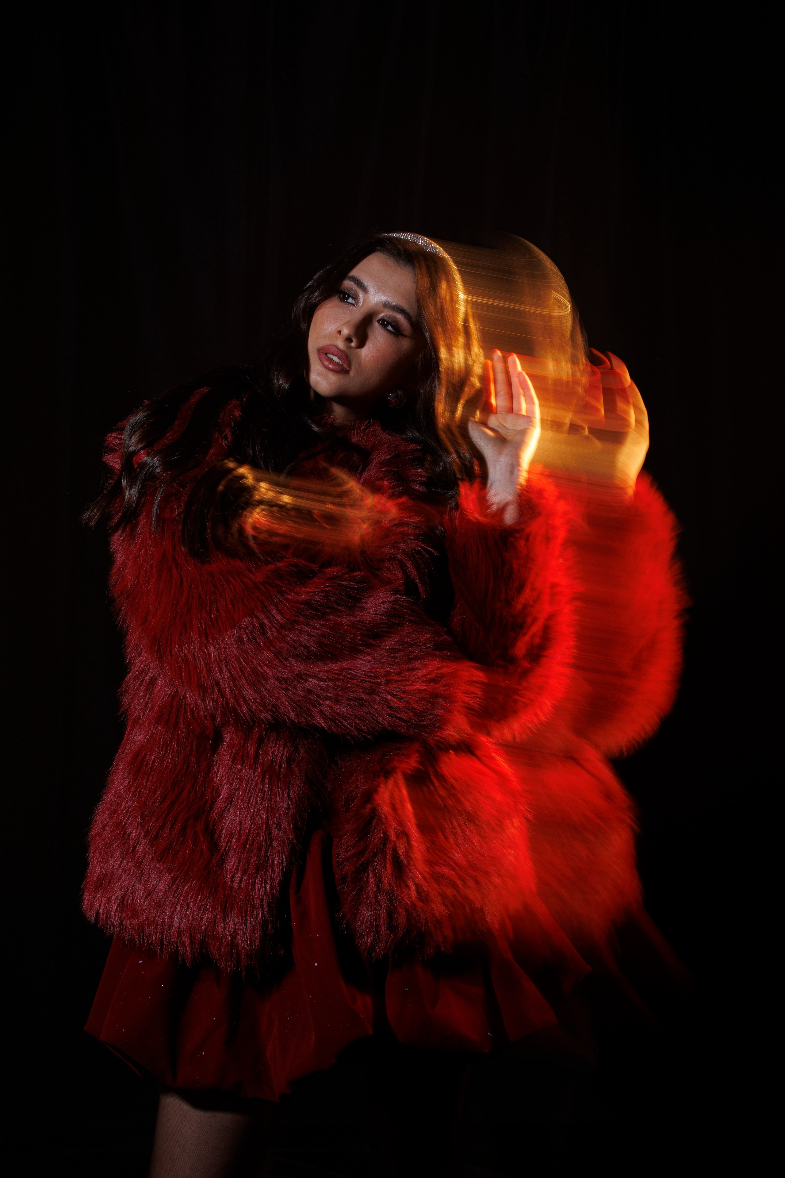 Фотосессия в студии. Я — фотограф, который помогает запечатлеть самые важные моменты вашей жизни!