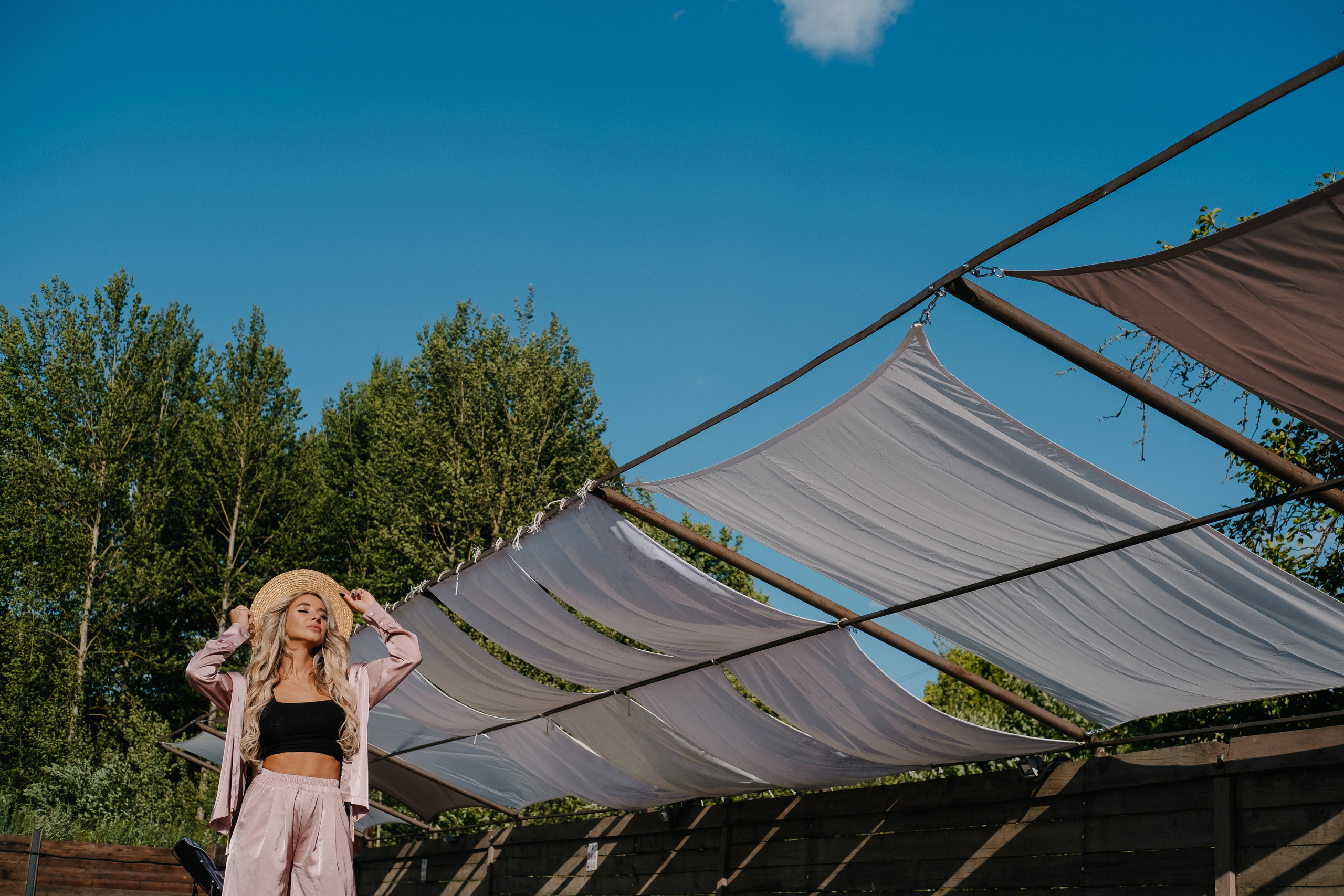 Танцы у бассейна. Фотограф Москва, Смоленск