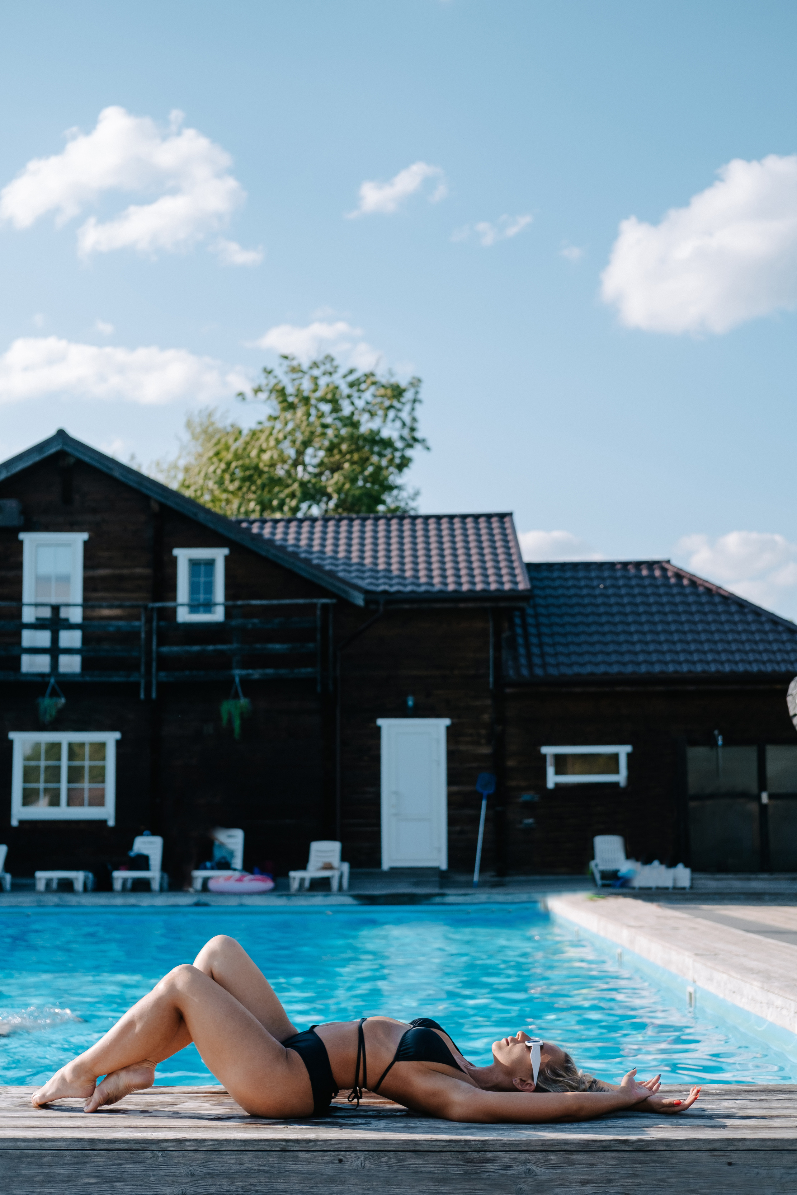 Танцы у бассейна. Фотограф Москва, Смоленск