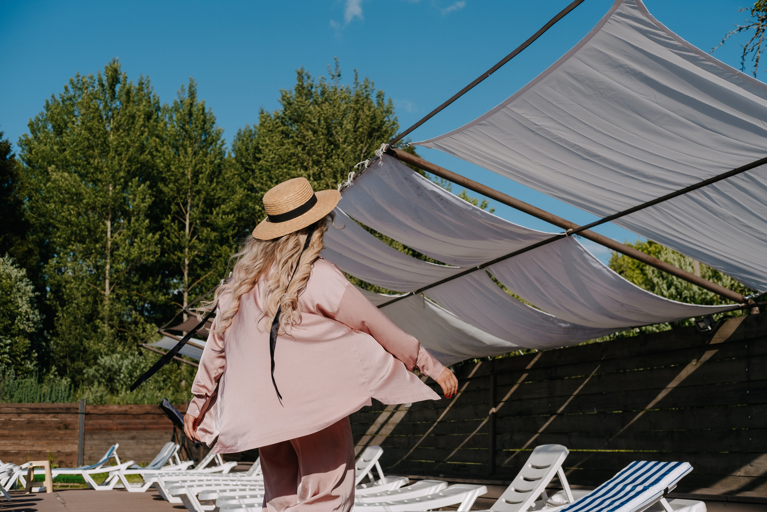 Танцы у бассейна. Фотограф Москва, Смоленск