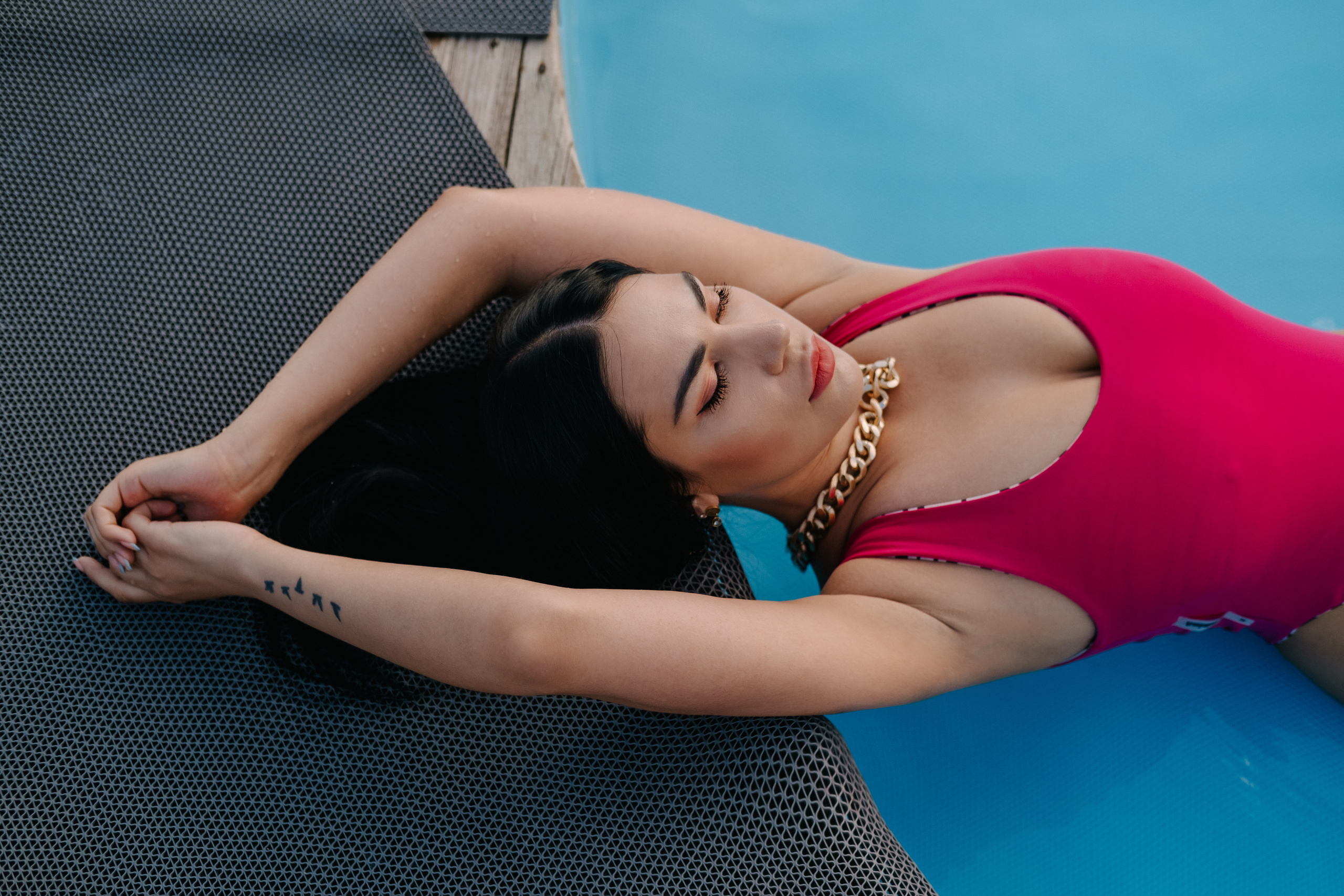 Танцы у бассейна. Фотограф Москва, Смоленск