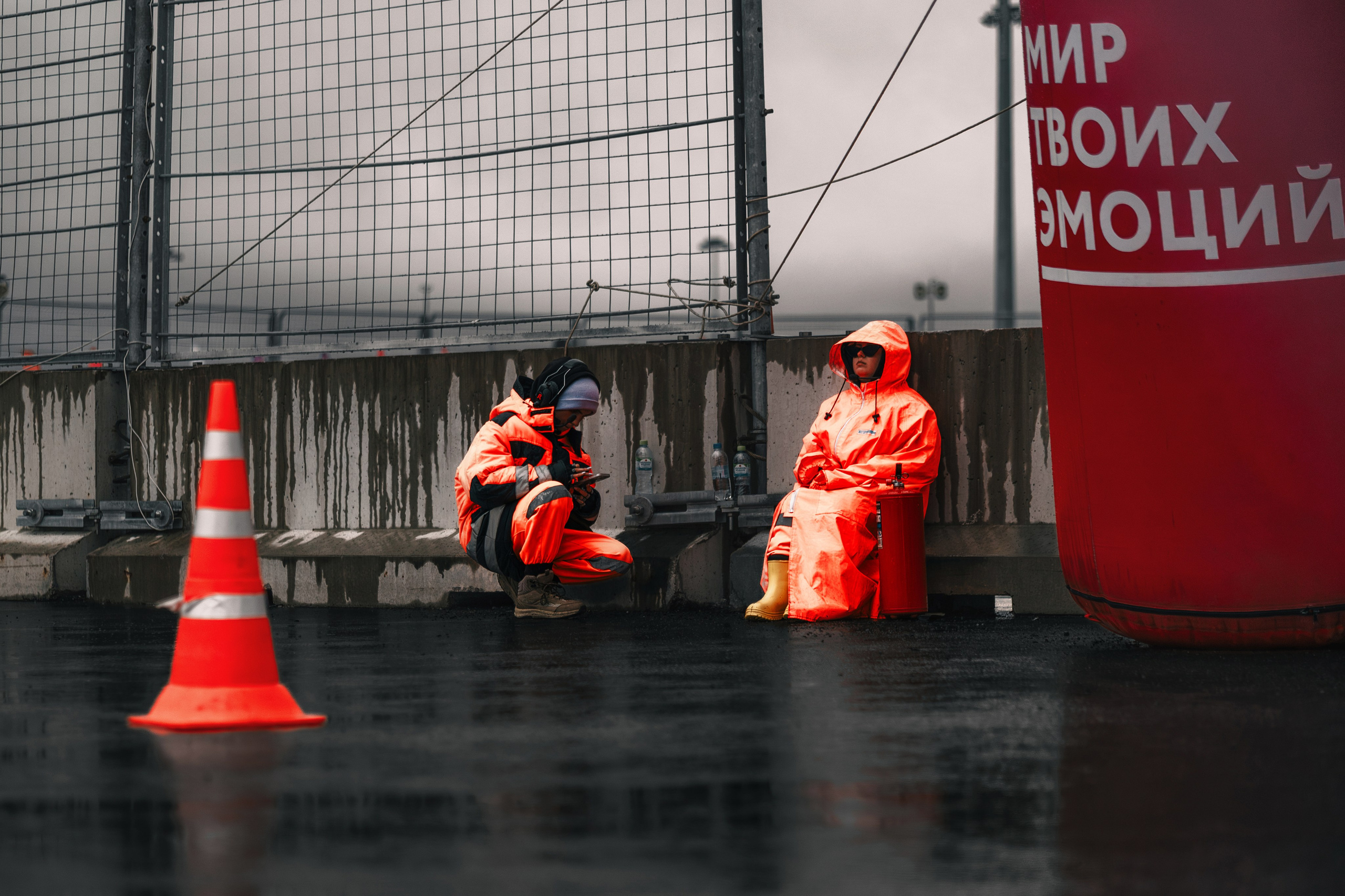 IDDC Этап 2: Бетонный Колизей и блогеры в деле