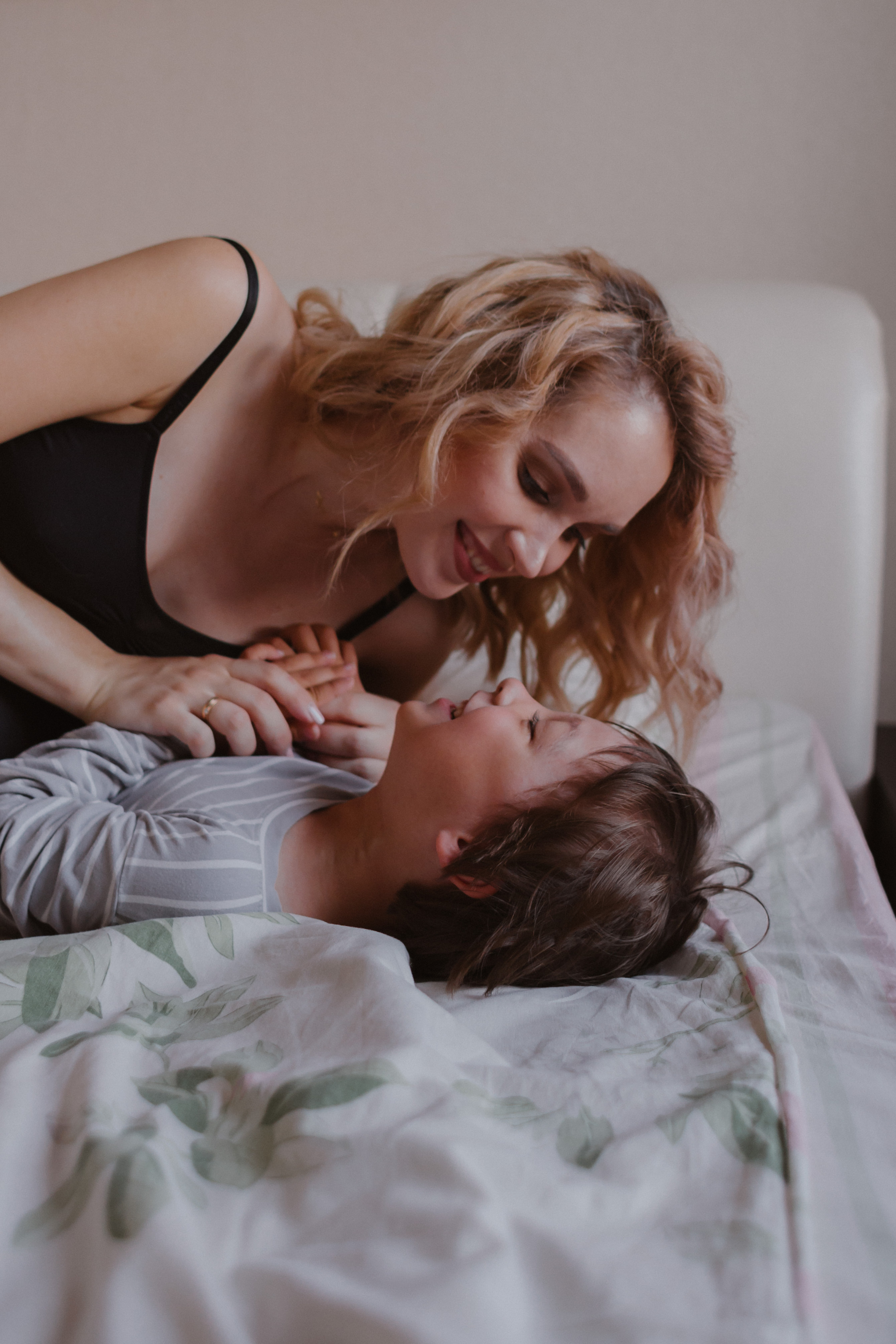 Домашняя фотосессия Оля + Евгений + Даня. Свадебный и семейный фотограф г. Волгоград Биленко Ангелина