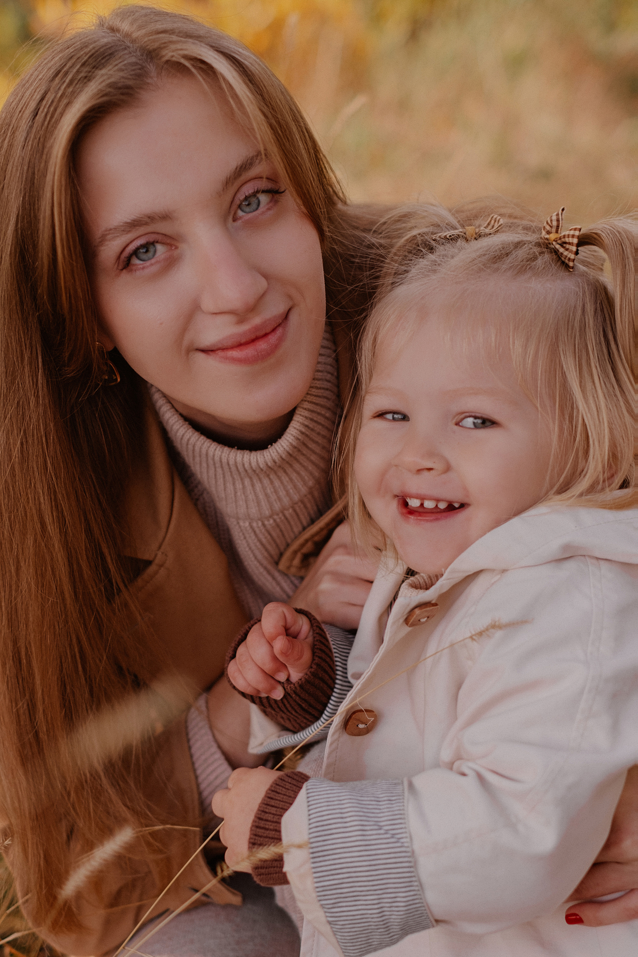 Осенняя прогулочная фотосессия Ксюша + Саша + Кира. Свадебный и семейный фотограф г. Волгоград Биленко Ангелина