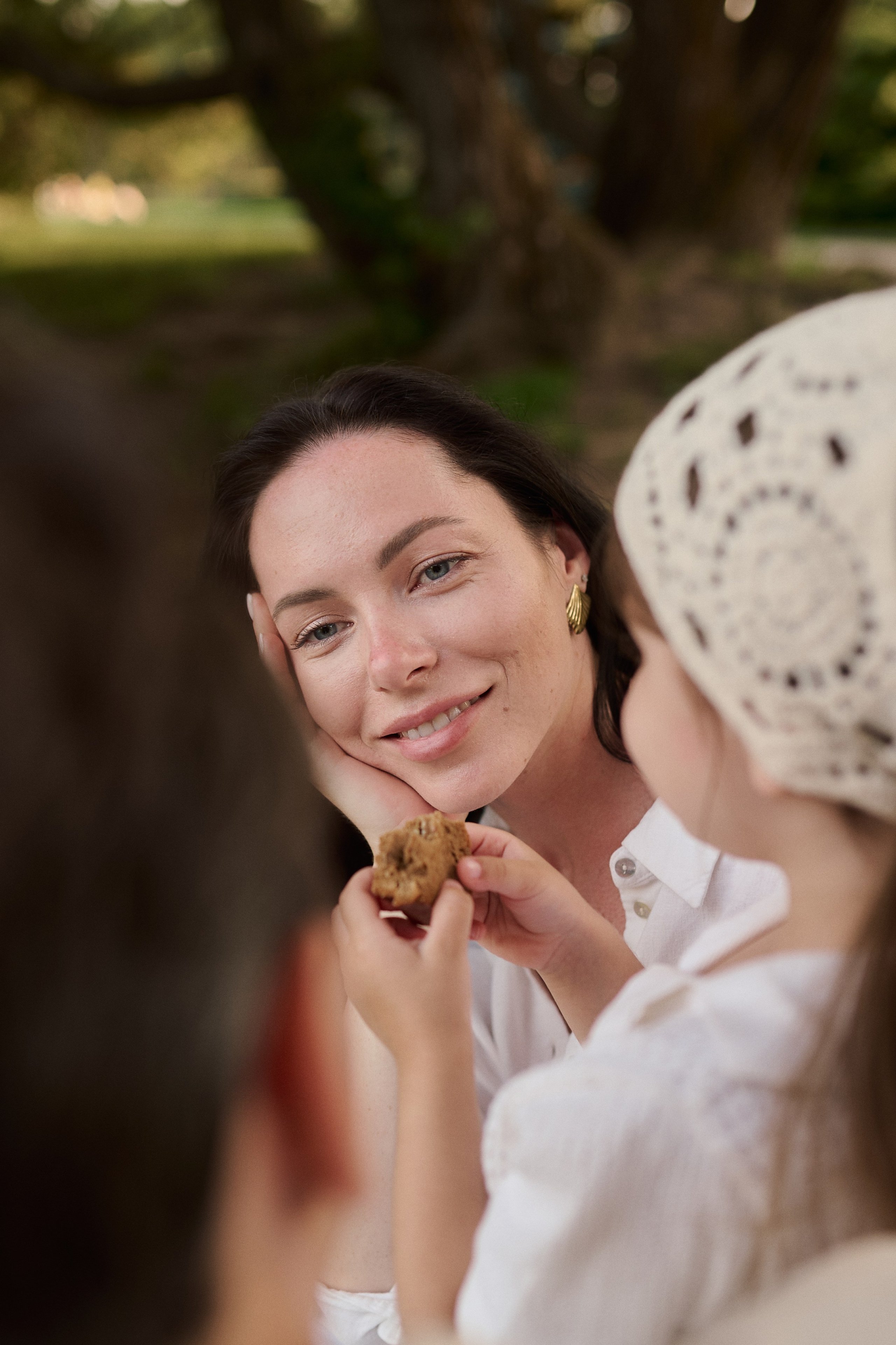 Рохус, Юля и Оливия в парке Останкино. Семейный и свадебный lifestyle-фотограф в Москве Мария Петрова