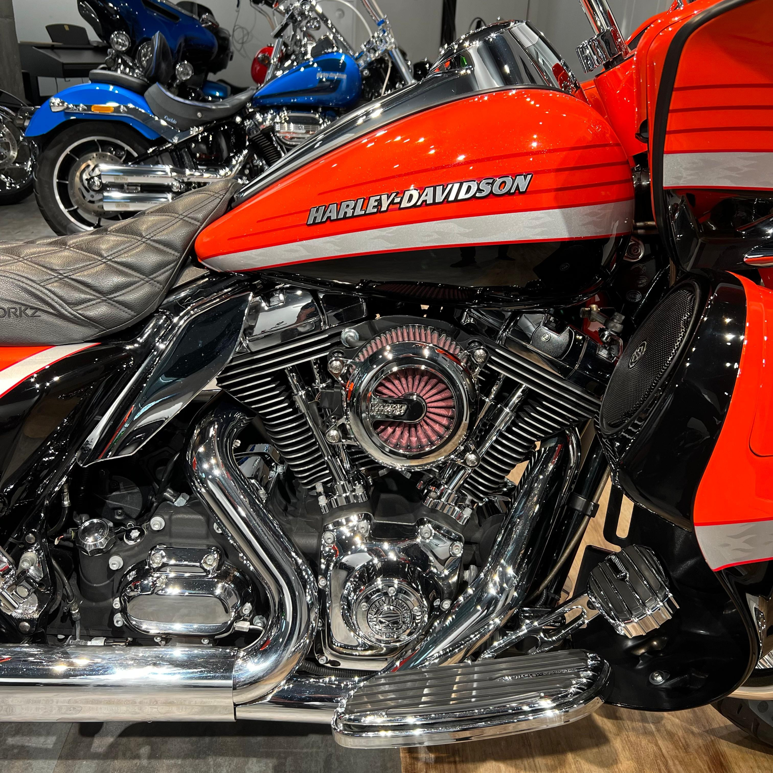 Harley Davidson CVO Road Glide (Electric Orange) (Touring) — купить мотоцикл. Hello Davidson, Москва. Только хорошие мотоциклы…