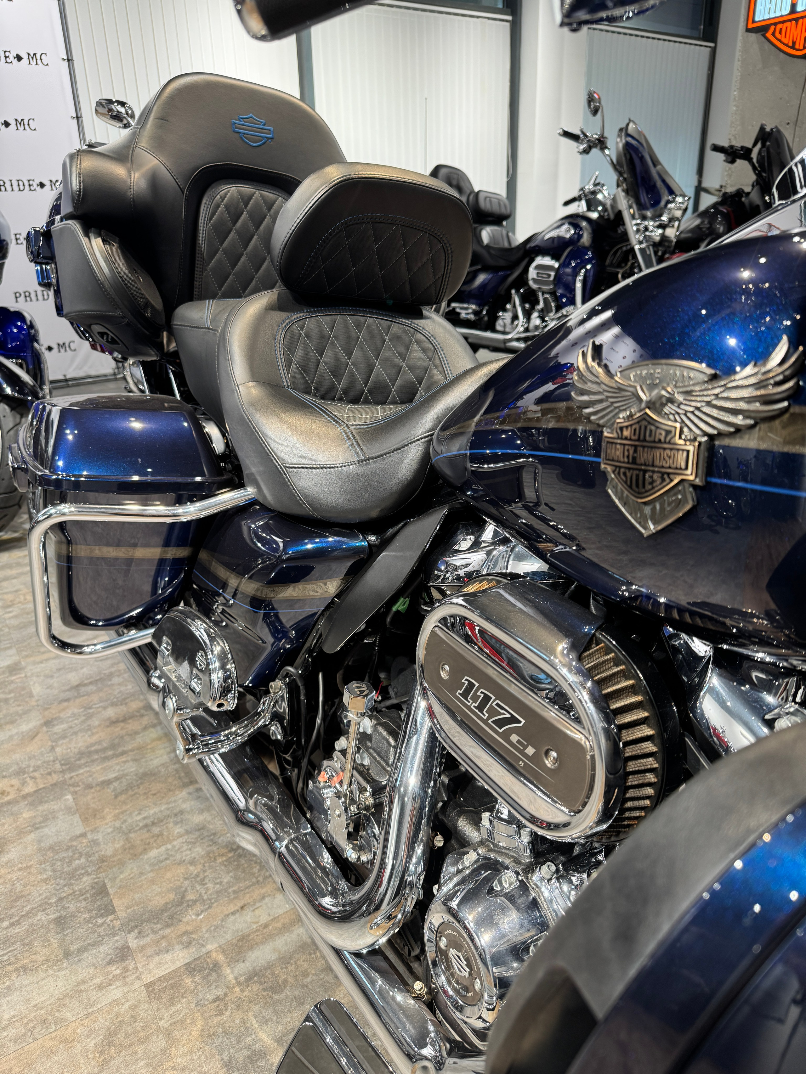 Мотоциклы Harley-Davidson 2018 HD CVO Ultra Limited 115 (Touring)  — купить мотоцикл. Hello Davidson, Москва. Только хорошие мотоциклы…