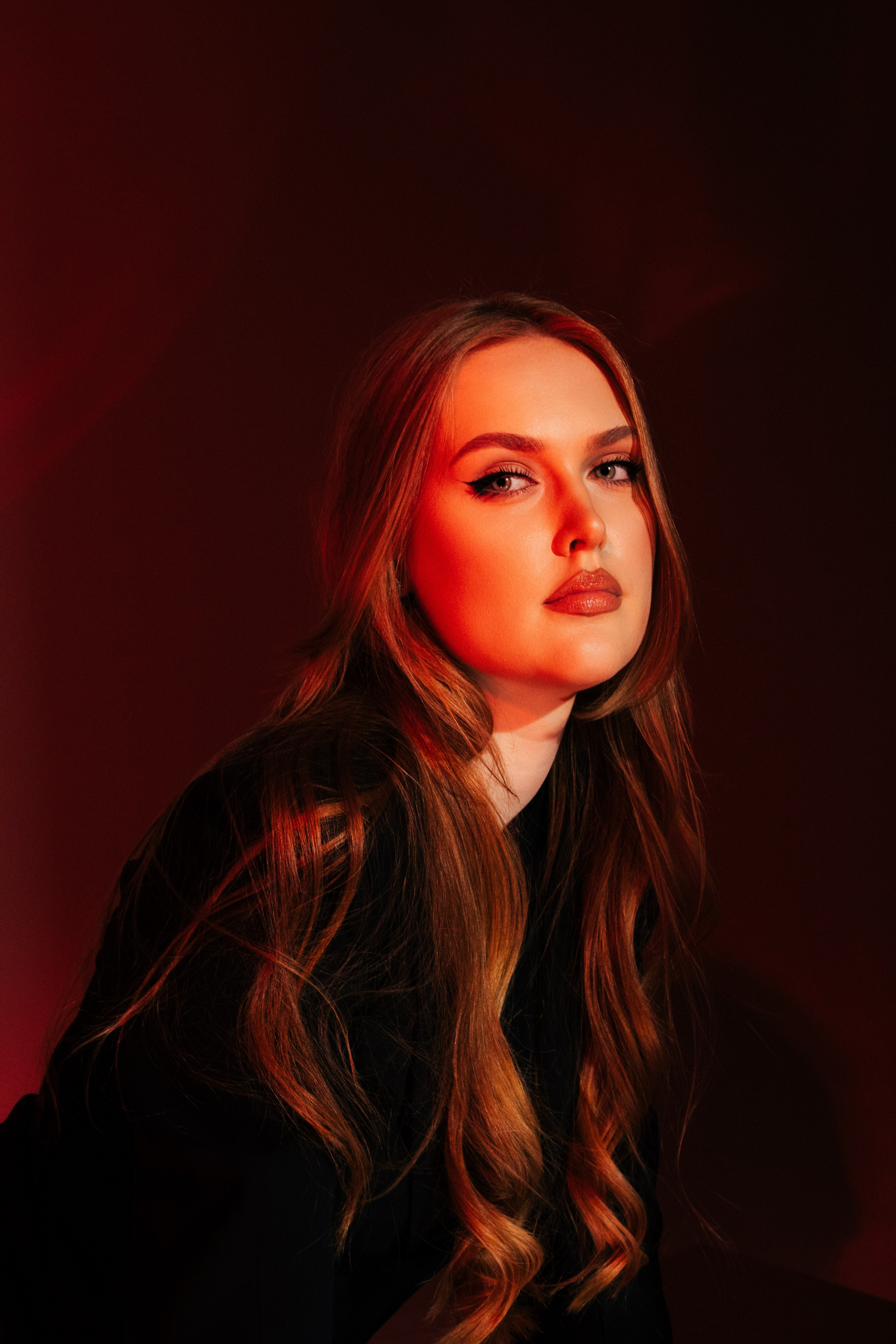 фотосессия с цветным светом в студии