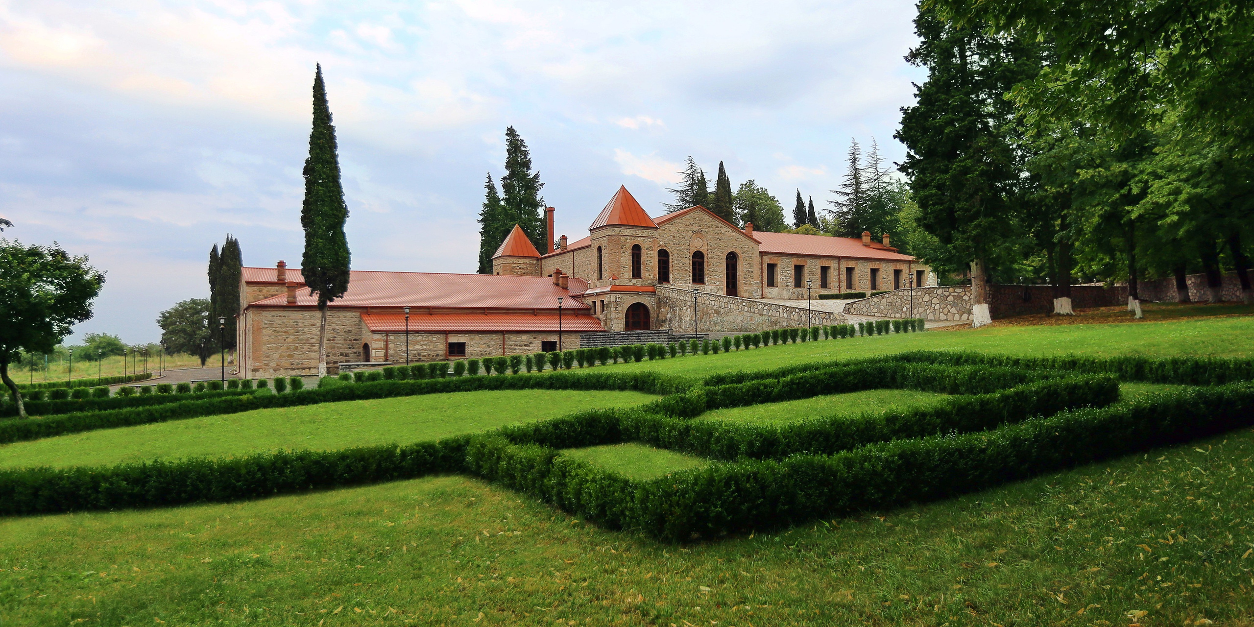 Chateau Zegaani (село Зегаани, Кахетия). Фотограф для маркетплейсов Михаил Бове