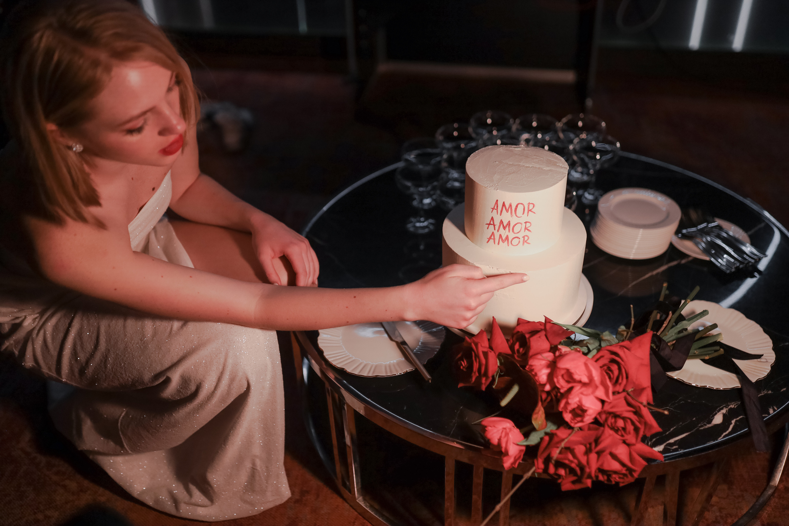 Amour, amour, amour. Главная