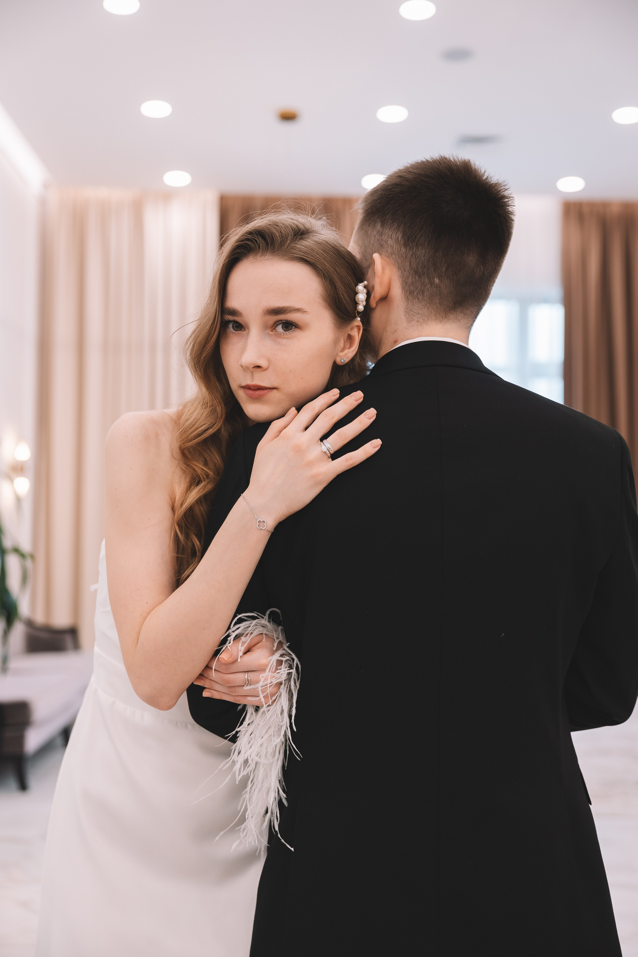 Свадебная фотосессия в Усадьбе Остафьево. Свадебный фотограф в Москве — Оскар Гелманов