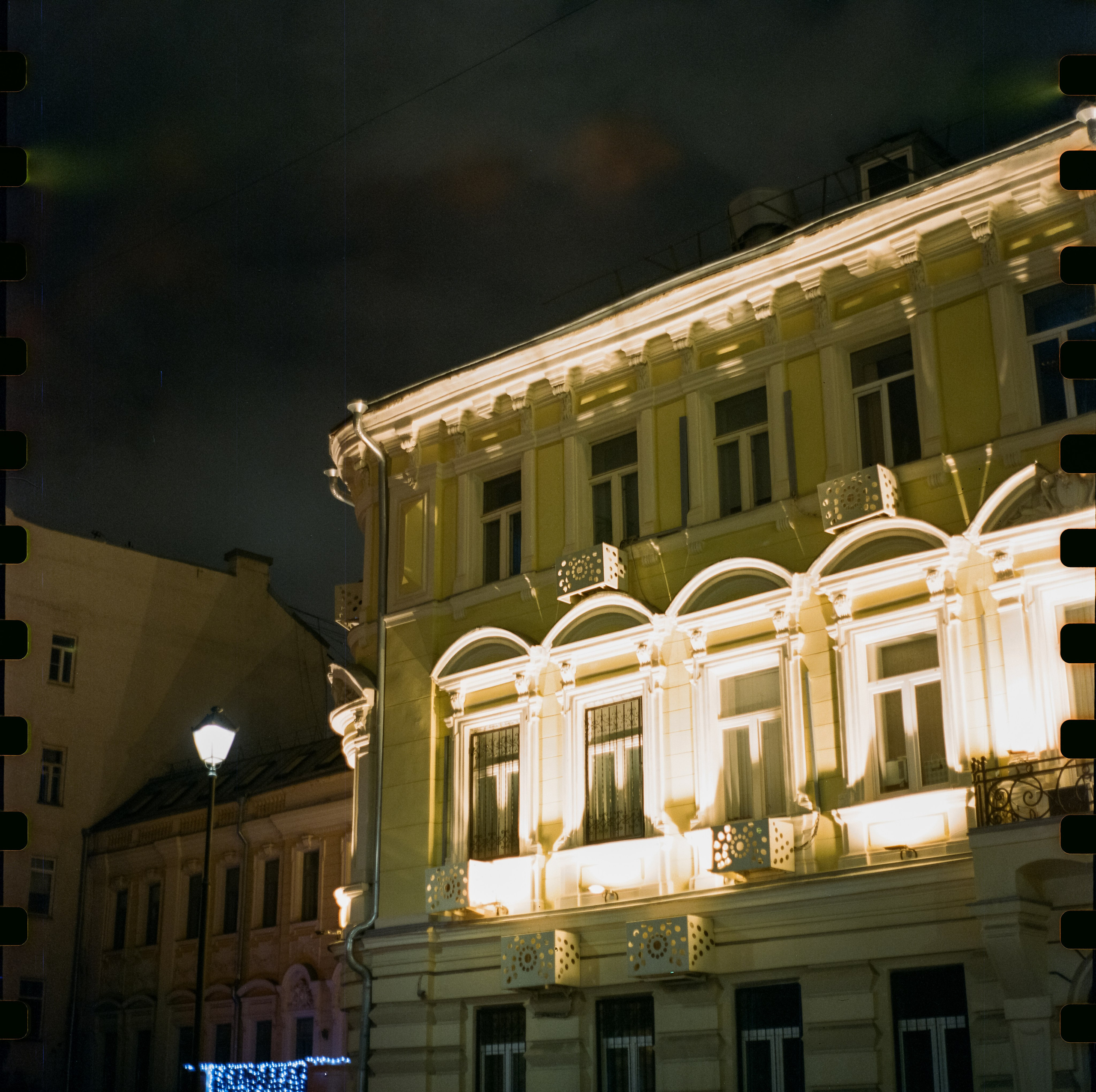 Kowa Six — Kowa 85 mm f/2.8