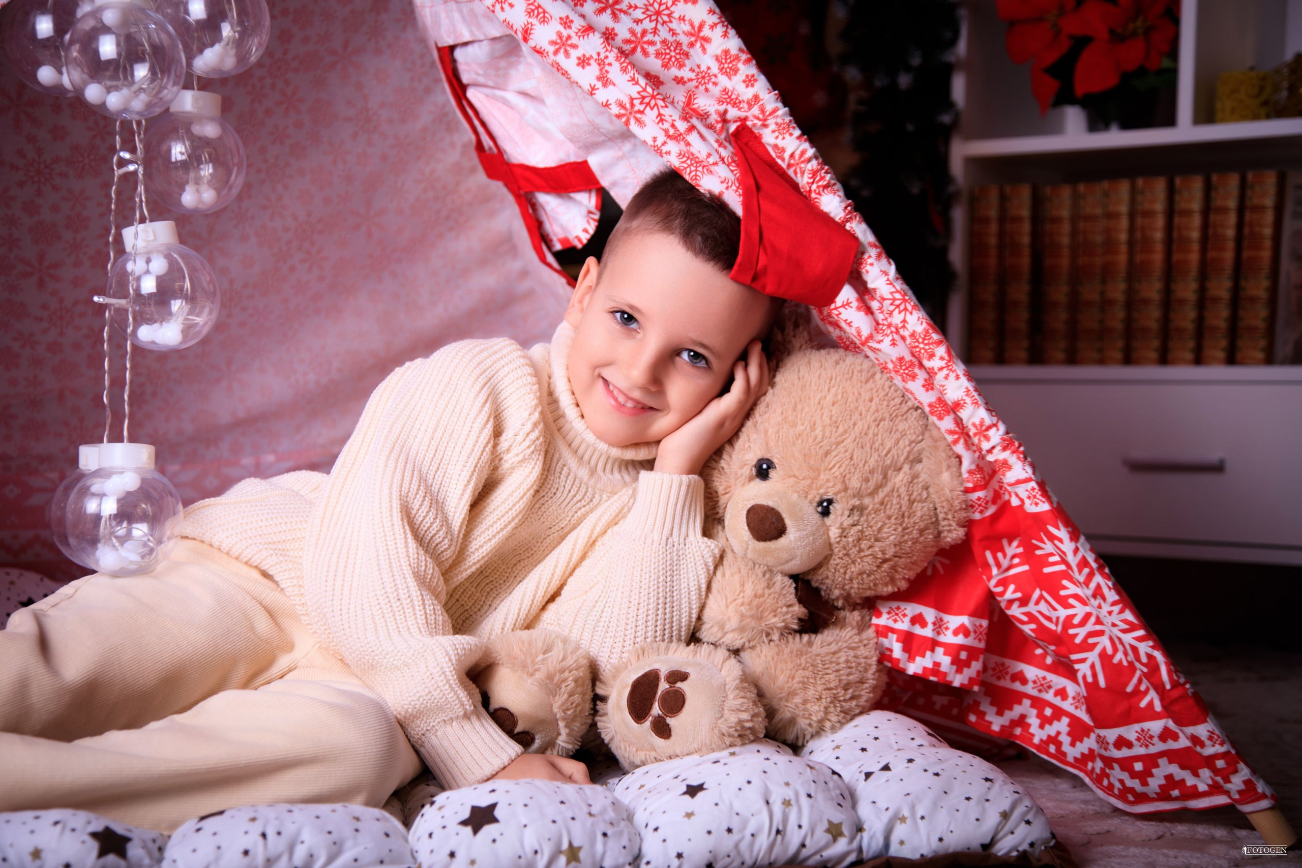 Портфолио новогодние фотосессии для детей в Краснодаре. Интерьерная фотостудия FOTOGEN г. Краснодар