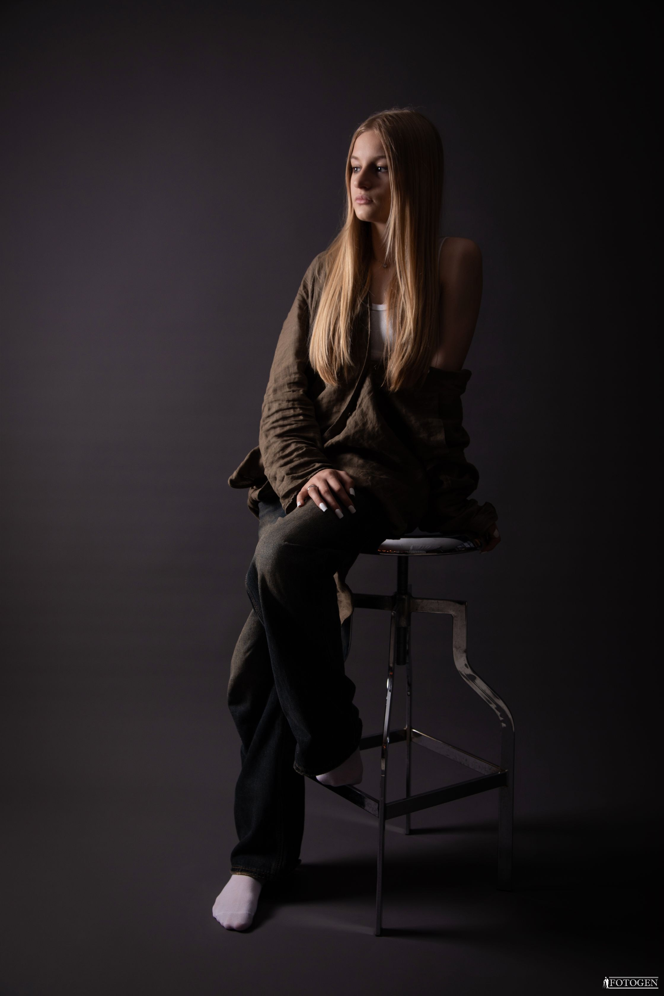 Фотосессия Девочек до 14 лет в Интерьере — Fotogen. Интерьерная фотостудия FOTOGEN г. Краснодар