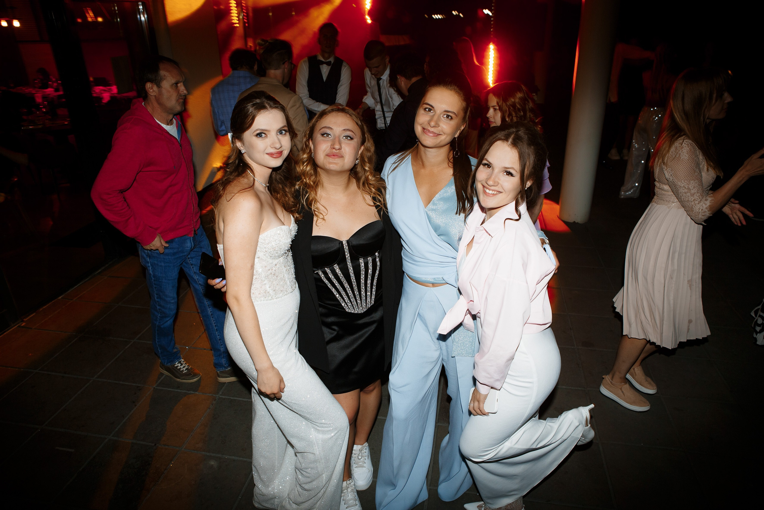 Выпускной Гимназия 12 2024 OpenHouse. Свадебный и портретный Фотограф в Липецке Дмитрий Котюков