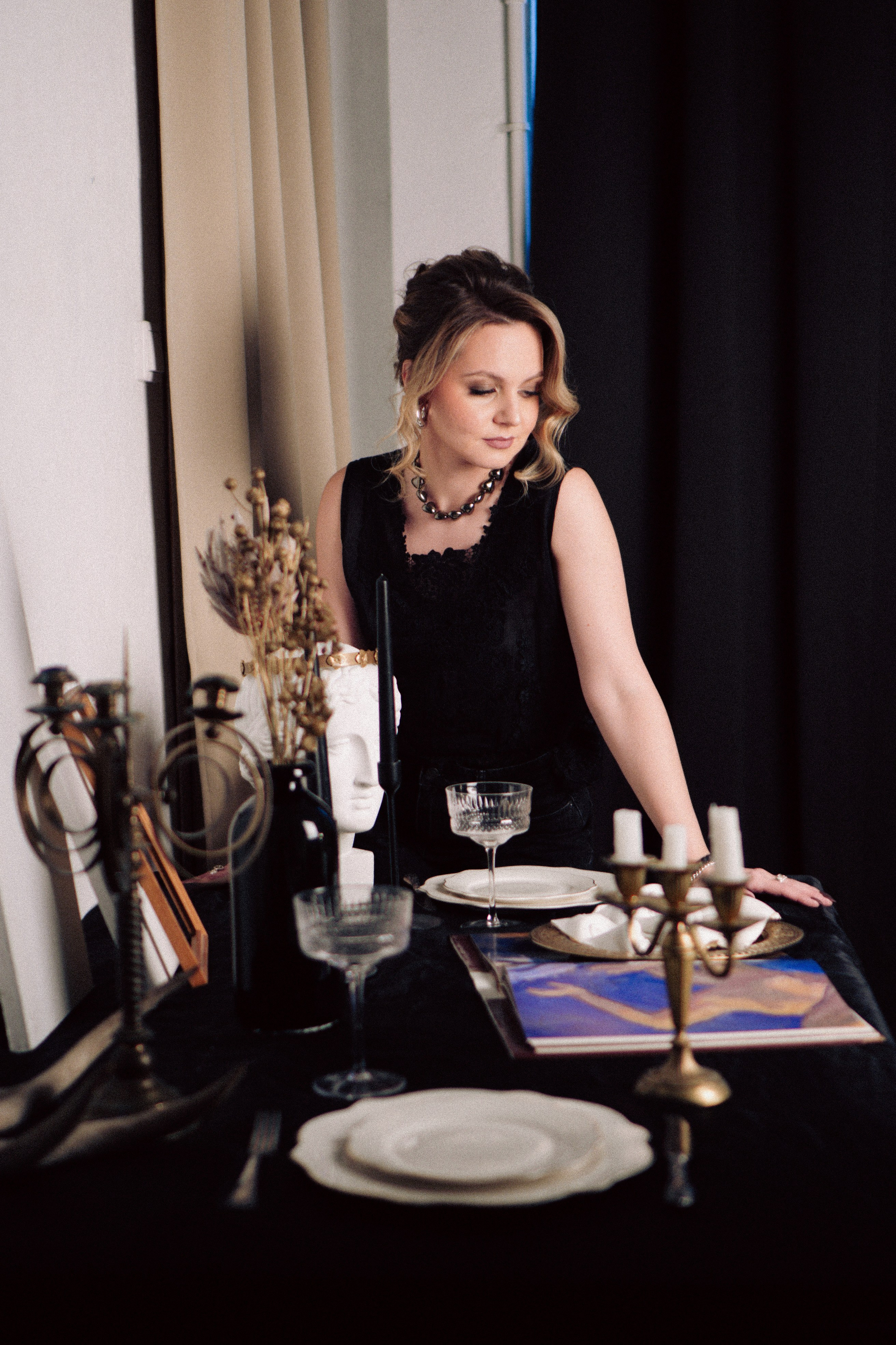 НОВОГОДНЯЯ ФОТОСЕСИИЯ В СТУДИИ ДЛЯ ДЕВУШКИ И ПРОГУЛКА ПО ЧЕРНЫШЕВСКОЙ. Профессиональный фотограф, Санкт-Петербург — Виктория Богомолова