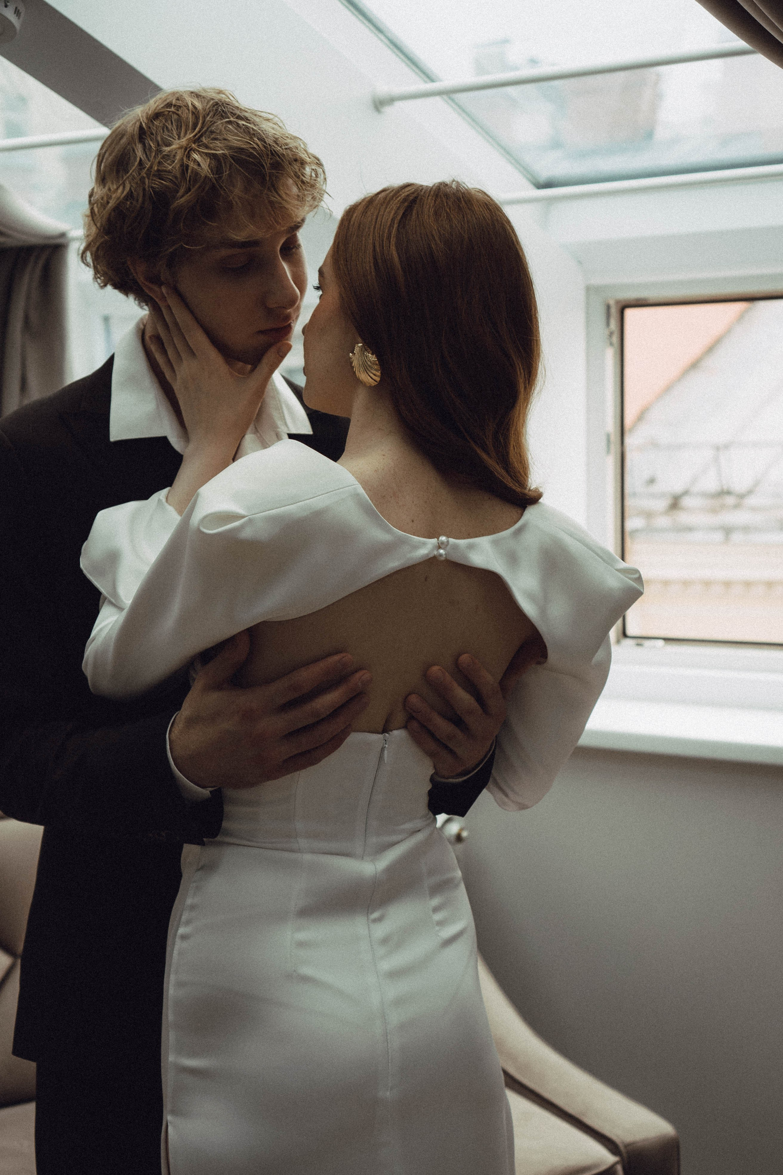 СВАДЕБНАЯ СЬЕМКА В ОТЕЛЕ. СБОРЫ ЖЕНИХА И НЕВЕСТЫ И ТАКЖЕ ТОР И ПОДГОТОВКА К ПРОГУЛКЕ. Профессиональный фотограф, Санкт-Петербург — Виктория Богомолова