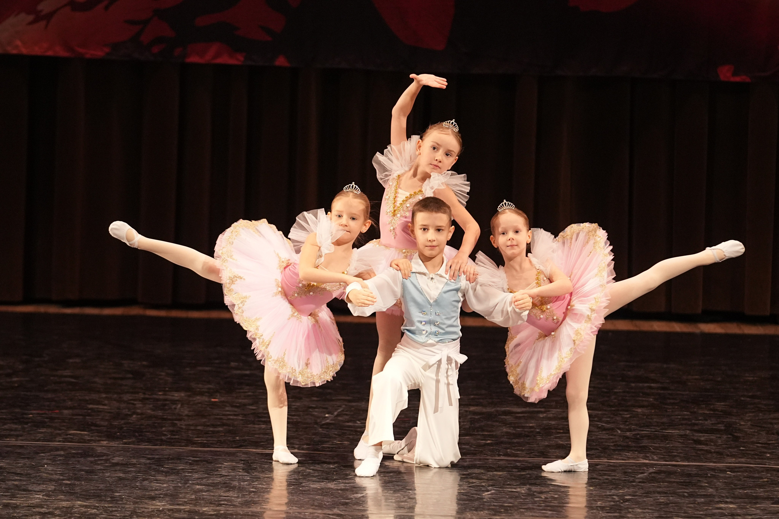 7 декабря, блок 1, г. Москва. Золотое яблочко