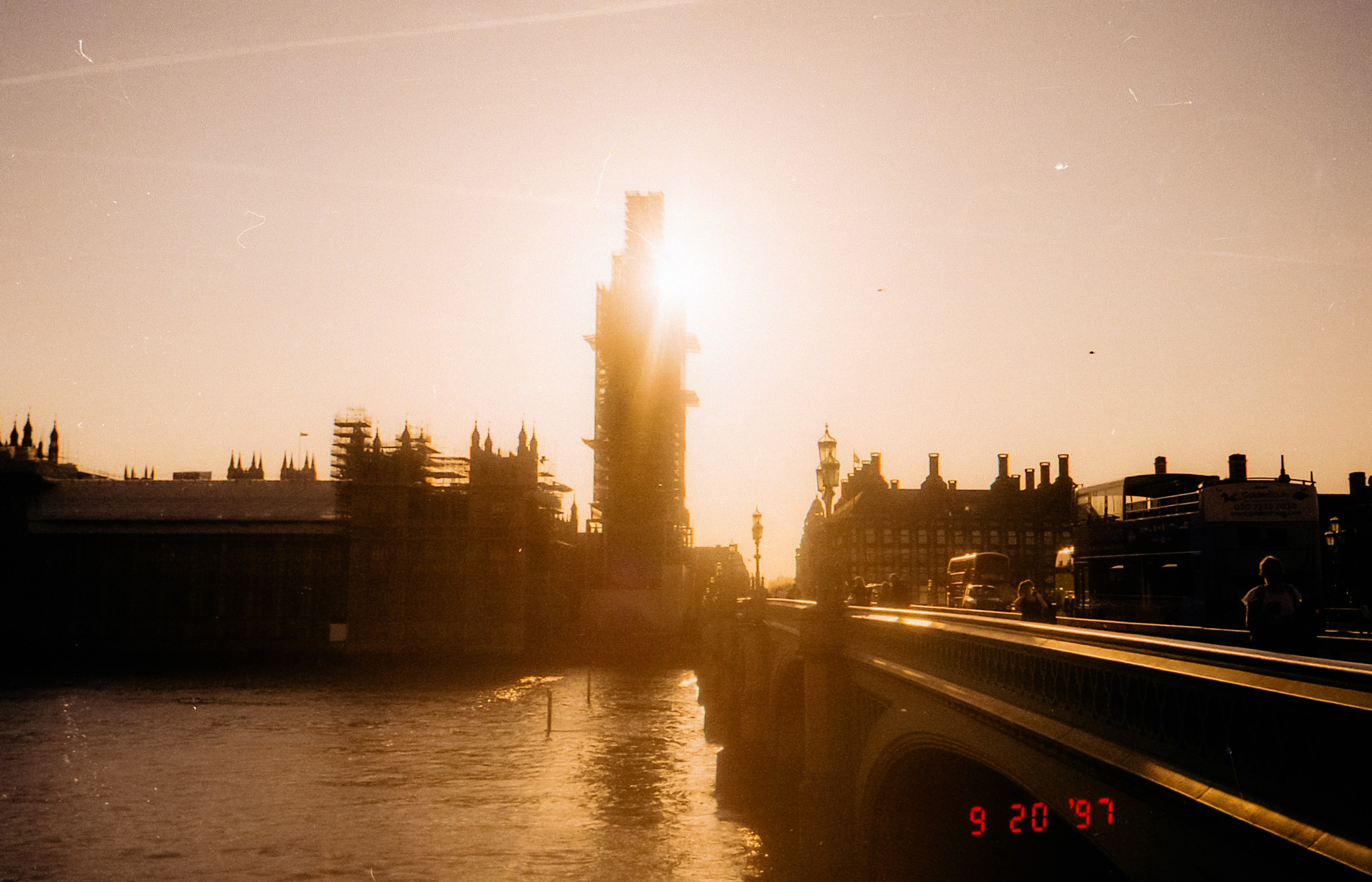 Analogue london. Iraogo