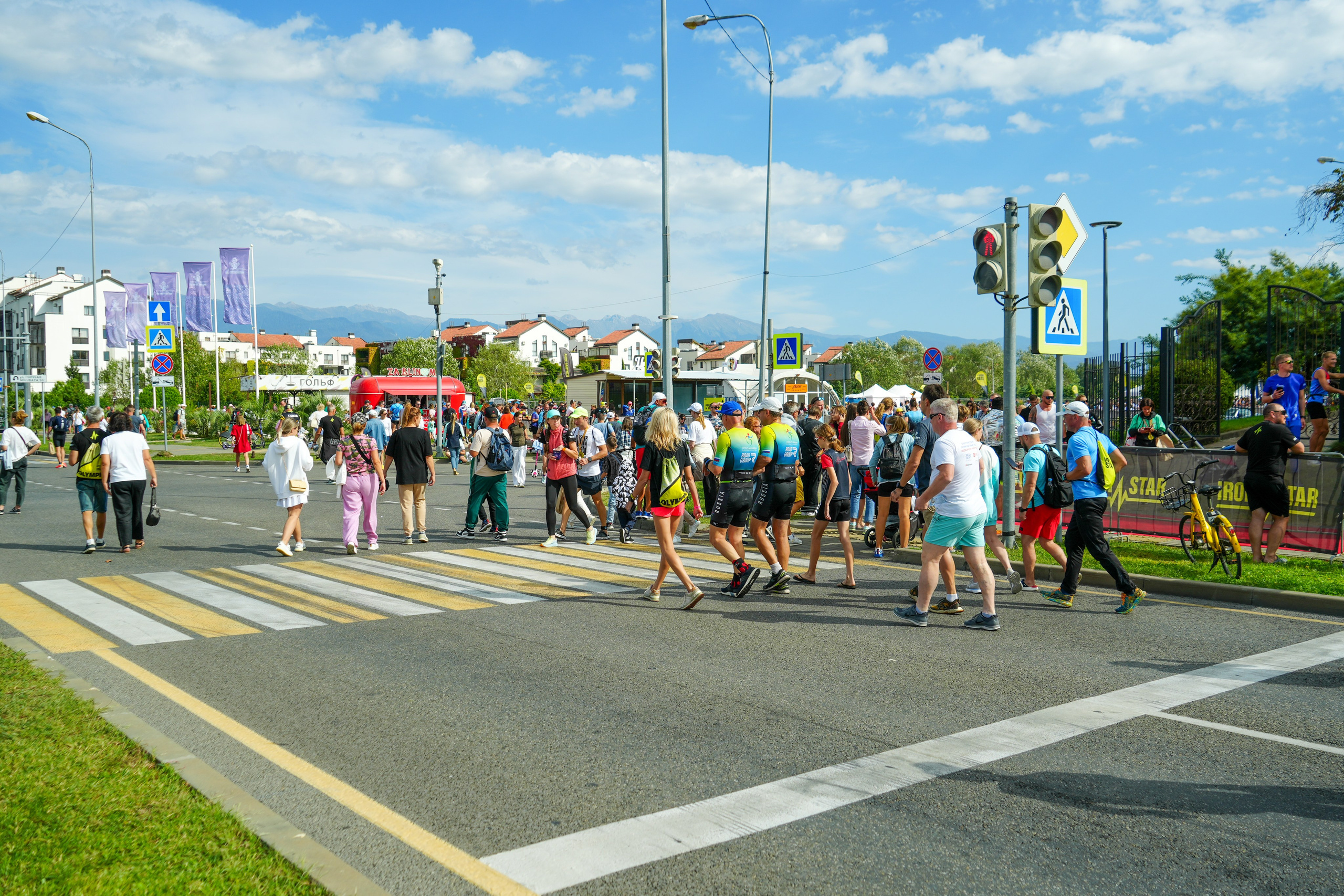 Фотоотчет партнерской интеграции для компании TELE2 на фестивале Ironstar. Репортажный фотограф в Красной Поляне и Сочи Павлюченко Екатерина