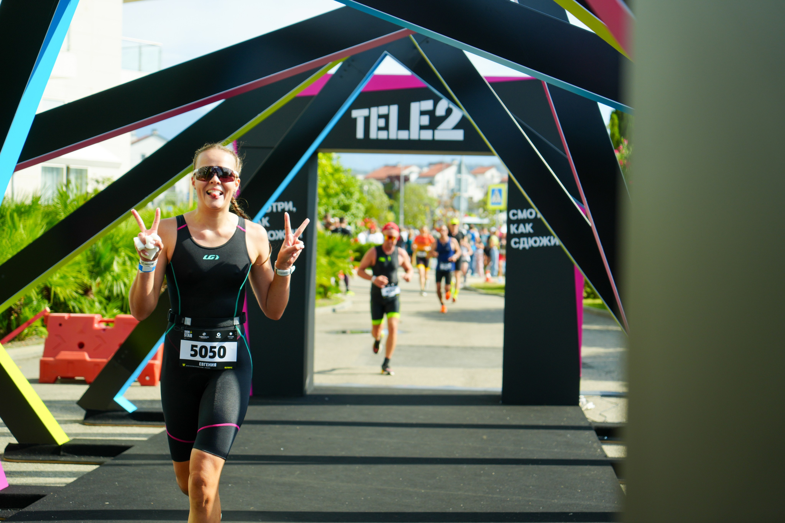 Фотоотчет партнерской интеграции для компании TELE2 на фестивале Ironstar. Репортажный фотограф в Красной Поляне и Сочи Павлюченко Екатерина