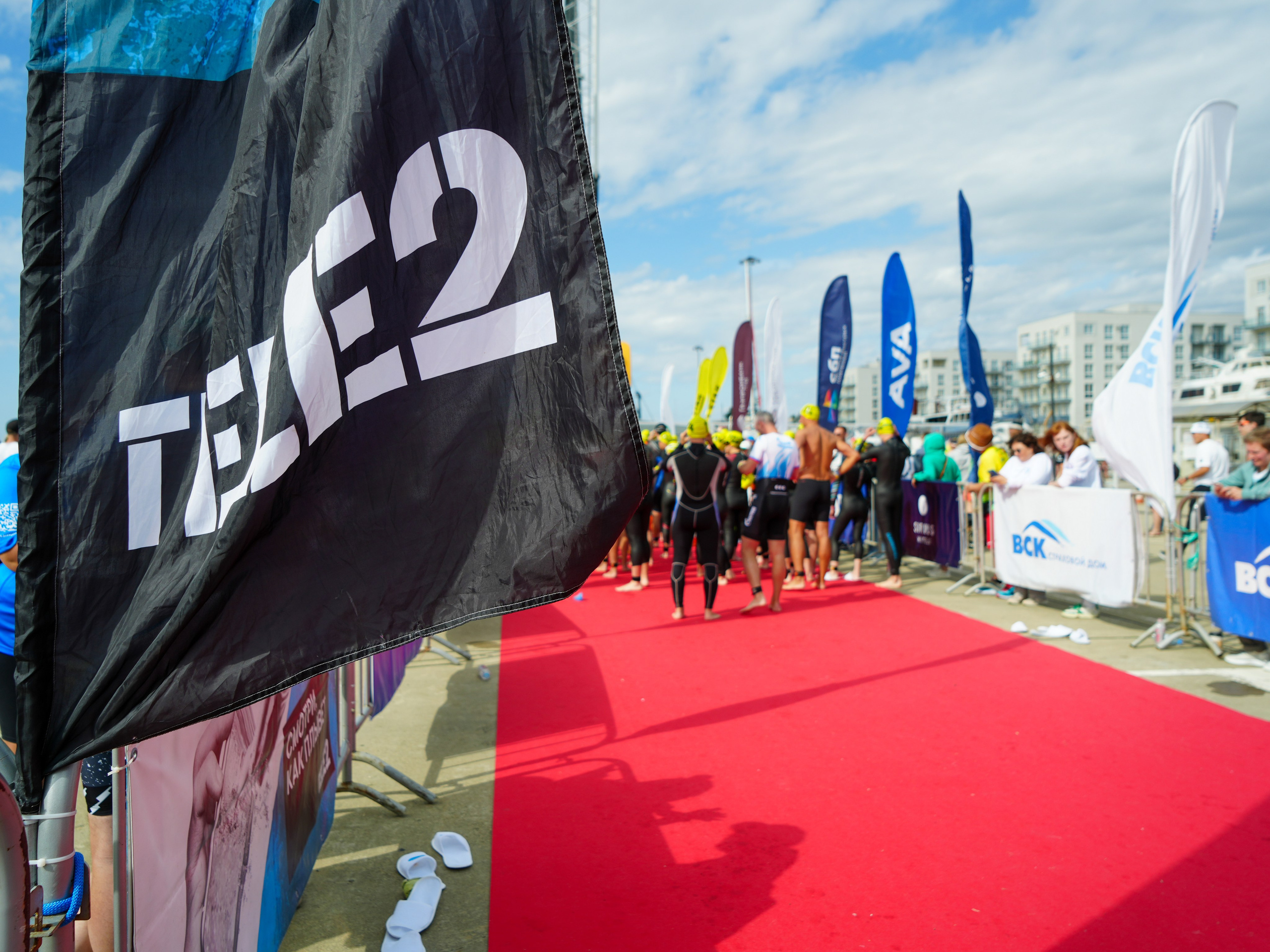 Фотоотчет партнерской интеграции для компании TELE2 на фестивале Ironstar. Репортажный фотограф в Красной Поляне и Сочи Павлюченко Екатерина