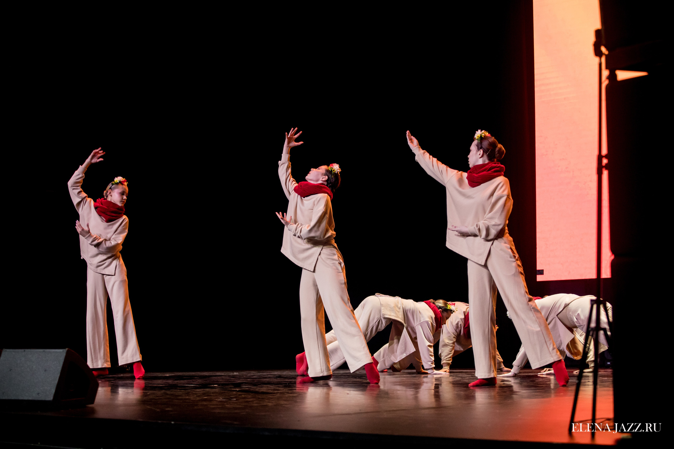 Концерт танцевального коллектива. Репортажный фотограф Елена Джаз в Москва