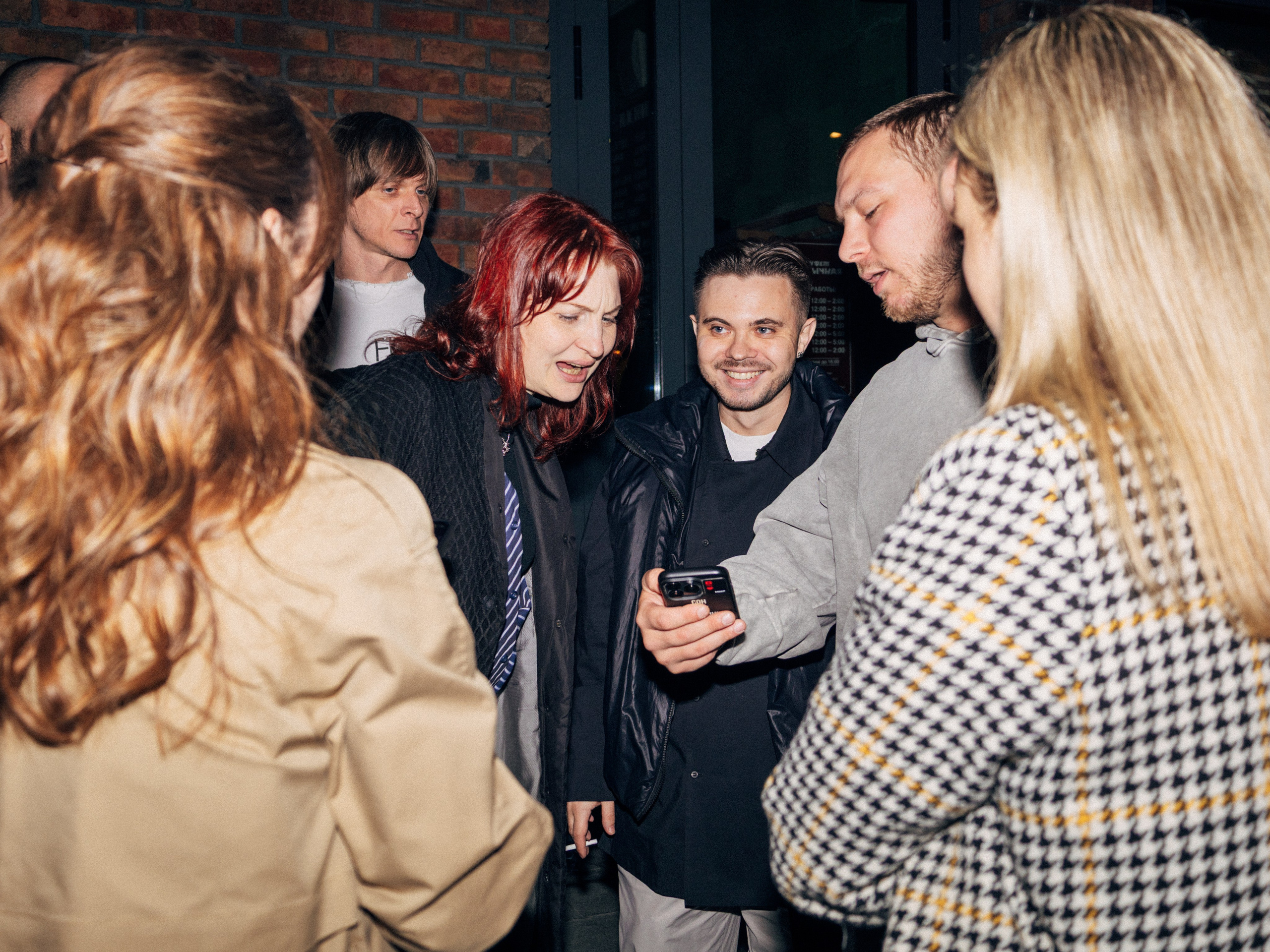 Шапка «Открой вино». Закулисная жизнь в кадре | Backstage-фотограф из Москвы — Александра Слободская