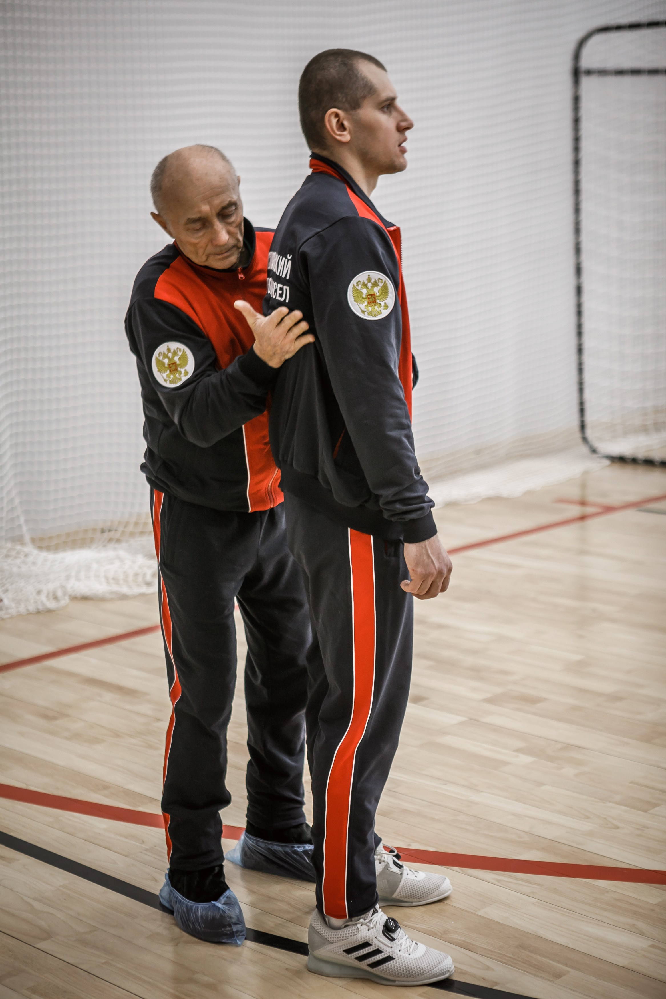 Гири. Фотограф Губкинского