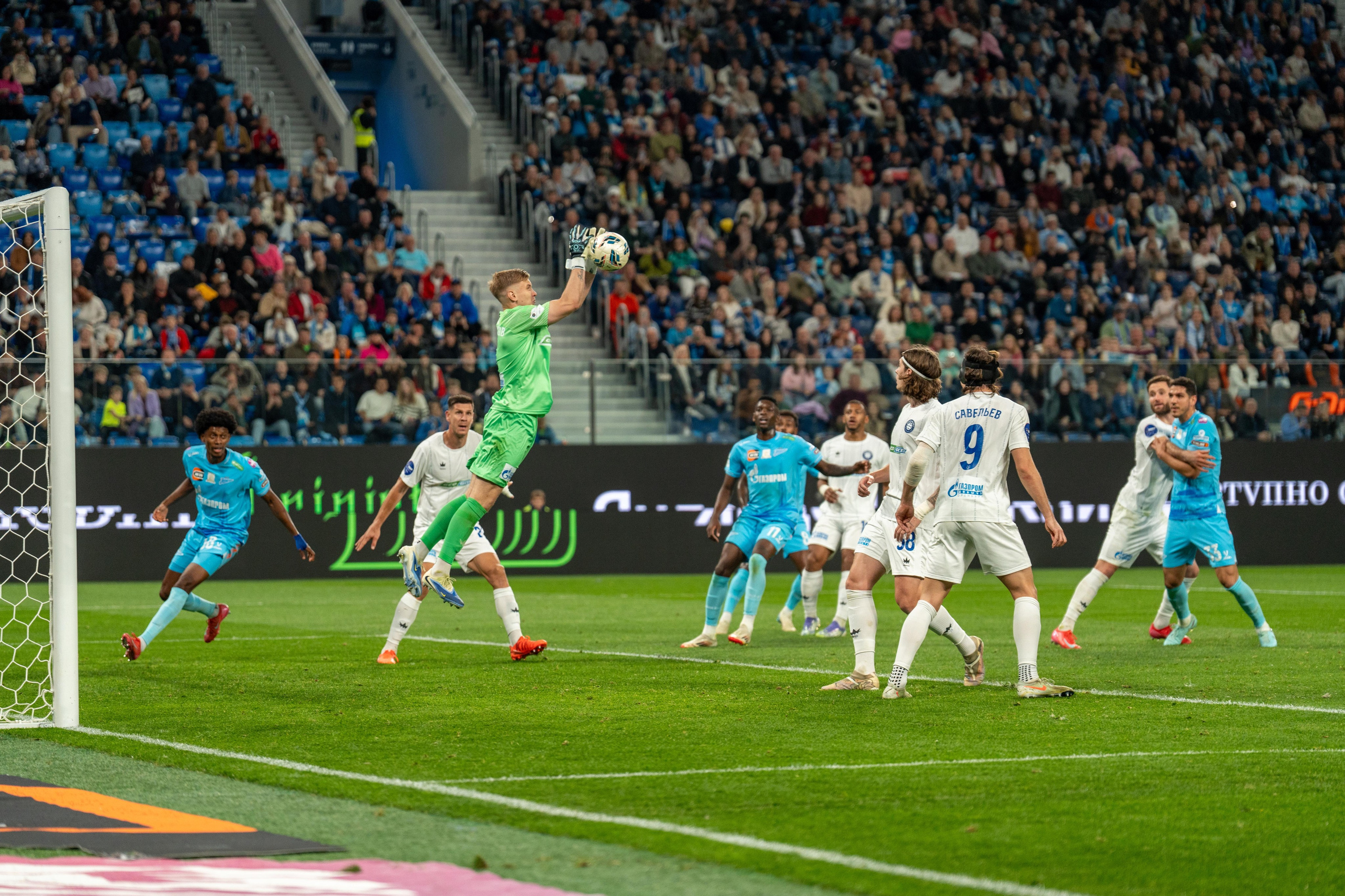 Зенит — Оренбург: репортажная съёмка матча РПЛ в Санкт-Петербурге | Антон Гауф. Спортивный фотограф в Санкт-Петербурге | Антон Гауф