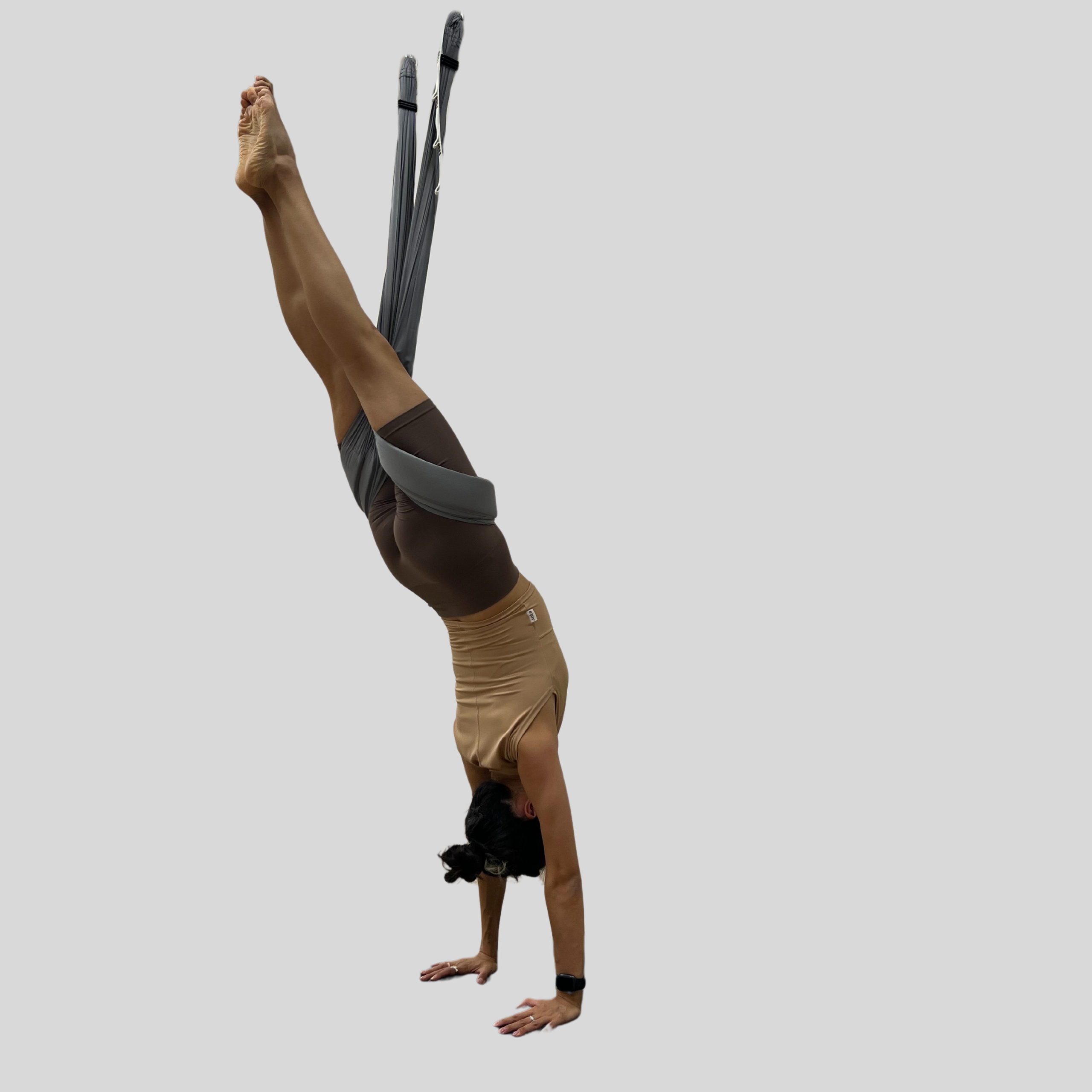 Флай йога, aerial yoga, аэро йога, связка в гамаке, позы в гамаке, aerial yoga exercise, fly yoga practice, fly yoga low, низкий гамак. Преподаю и провожу обучение по флай йоге