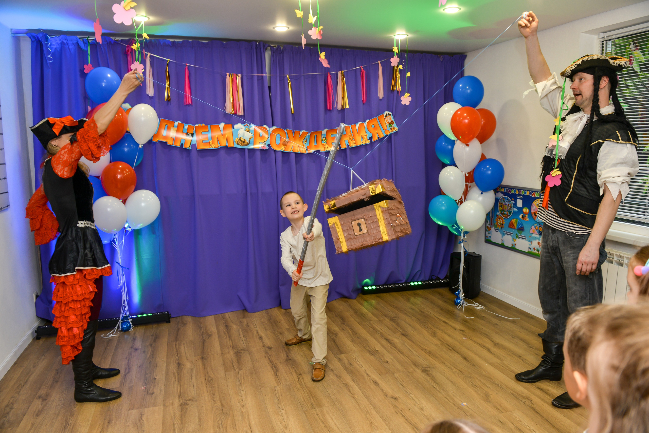 Дни рождения и корпоративы. Свадебный фотограф в Крыму