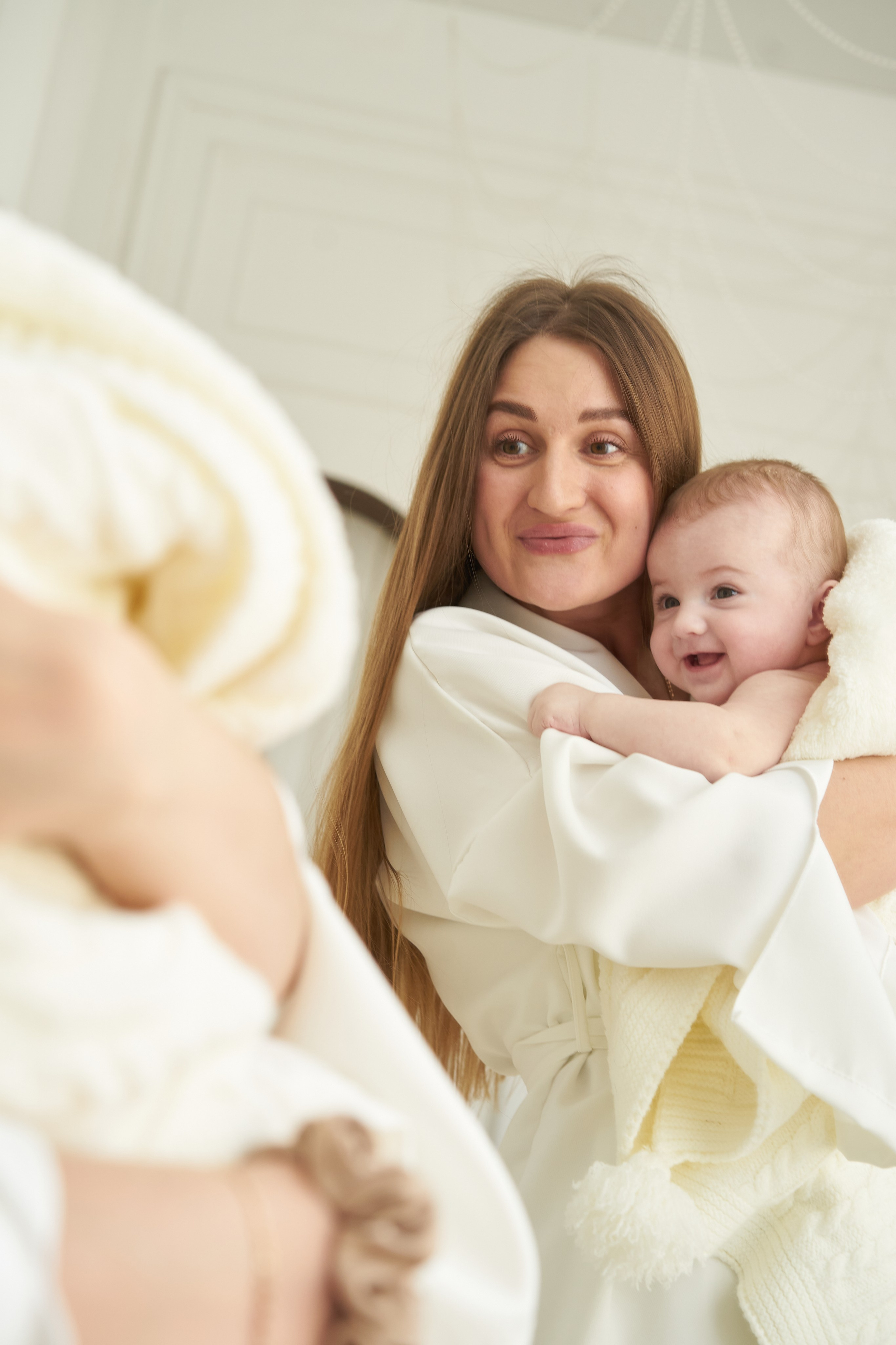 Семейная фотосессия в студии. Фотограф Екатеринбург Кокшарова Александра