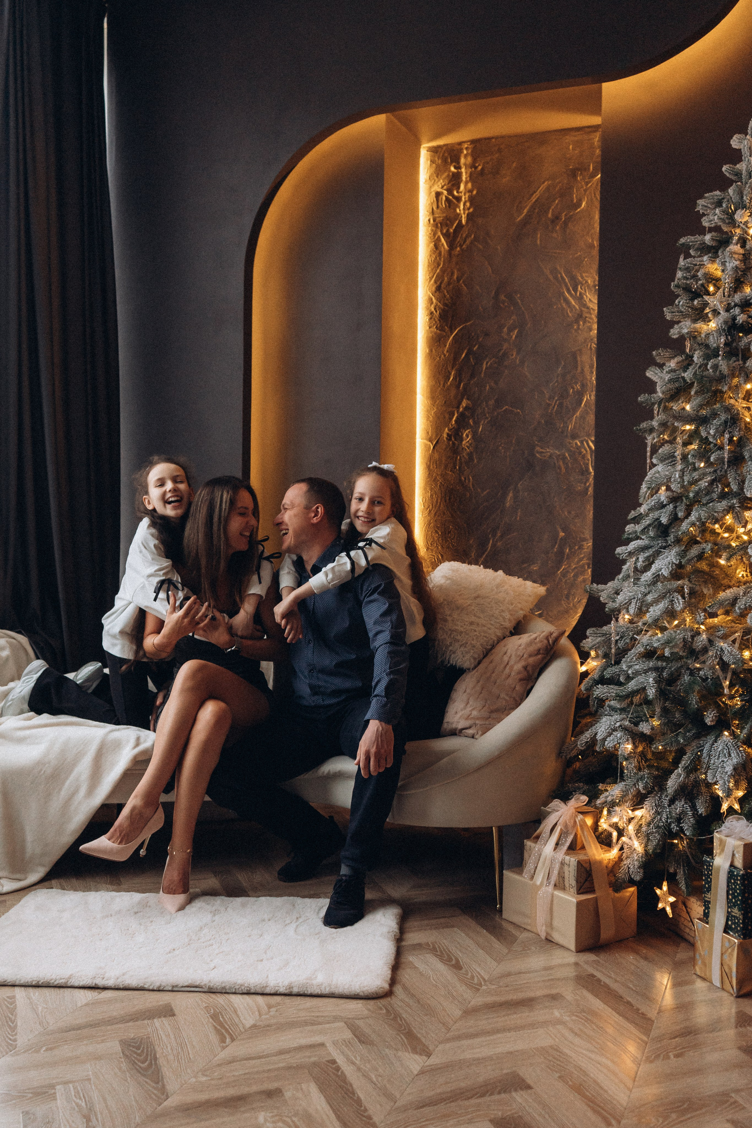 Семейная съемка в студии. Фотограф Екатеринбург Кокшарова Александра