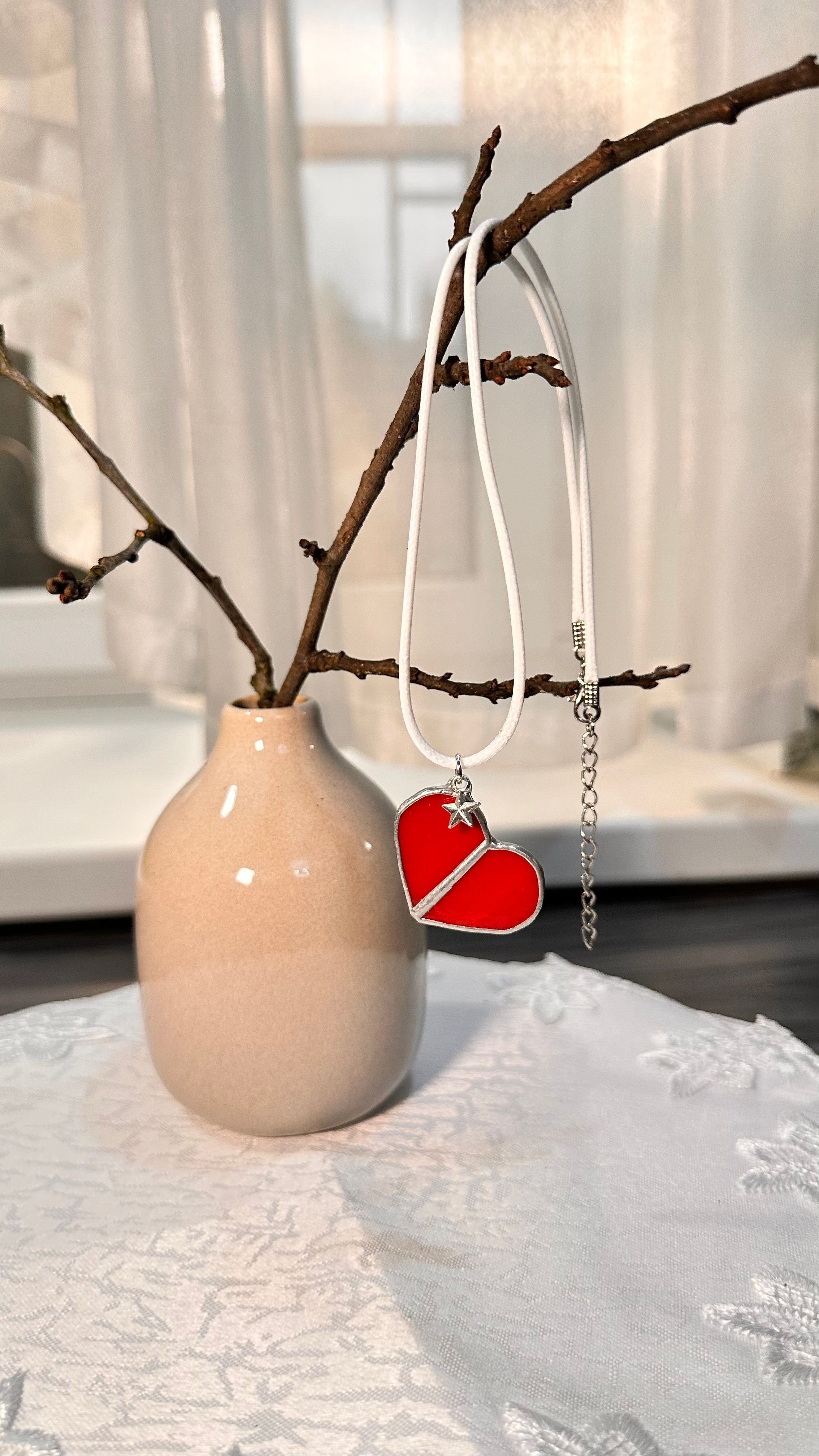 Украшения в ассортименте (серьги, кольца, браслет). Гербарий в стекле, интерьерные панно, витражи с сухоцветами в технике тиффани