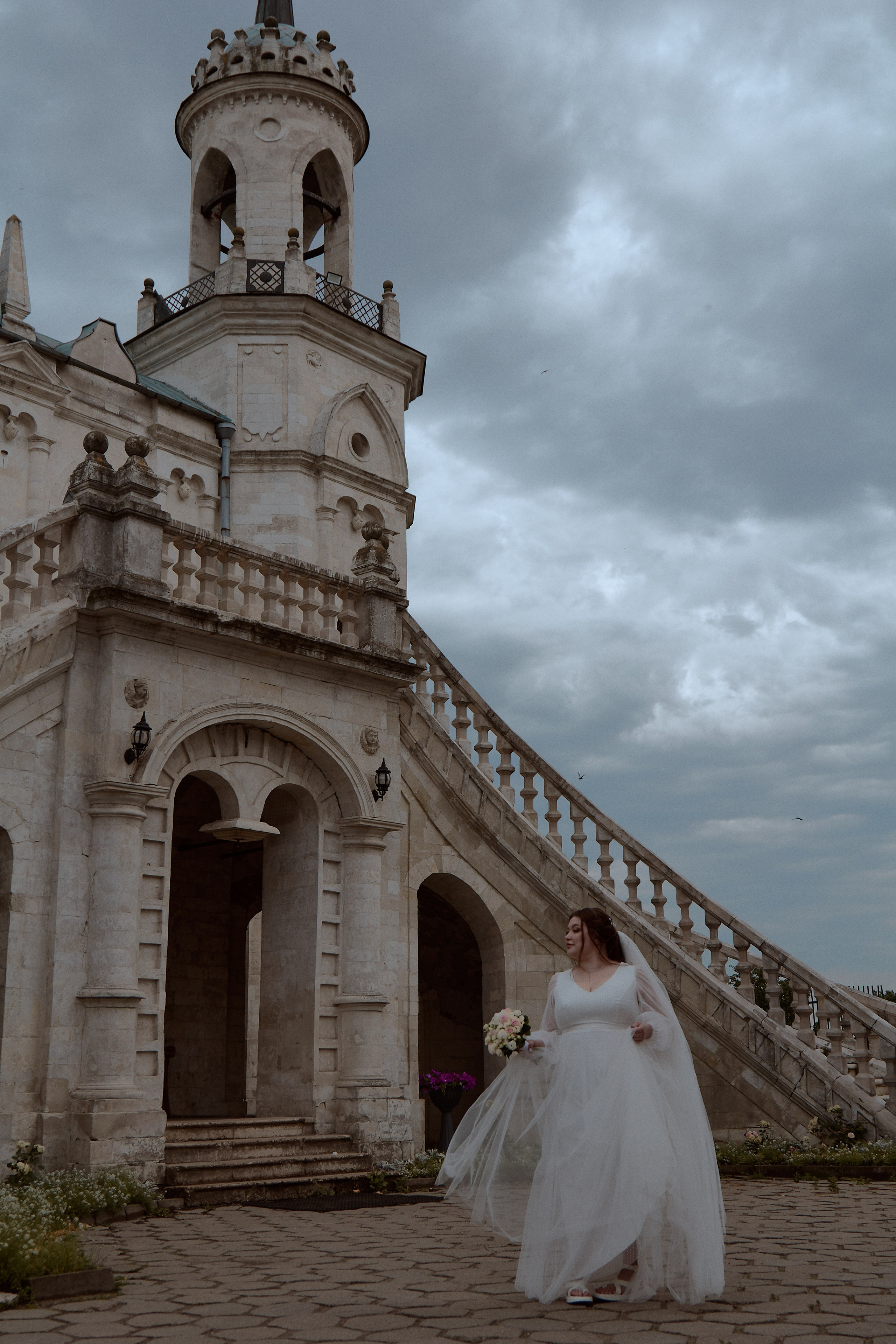 Виктория и Даниэль. Владимирский храм. Фотограф лавстори Москва/МО Приятелева Ангелина