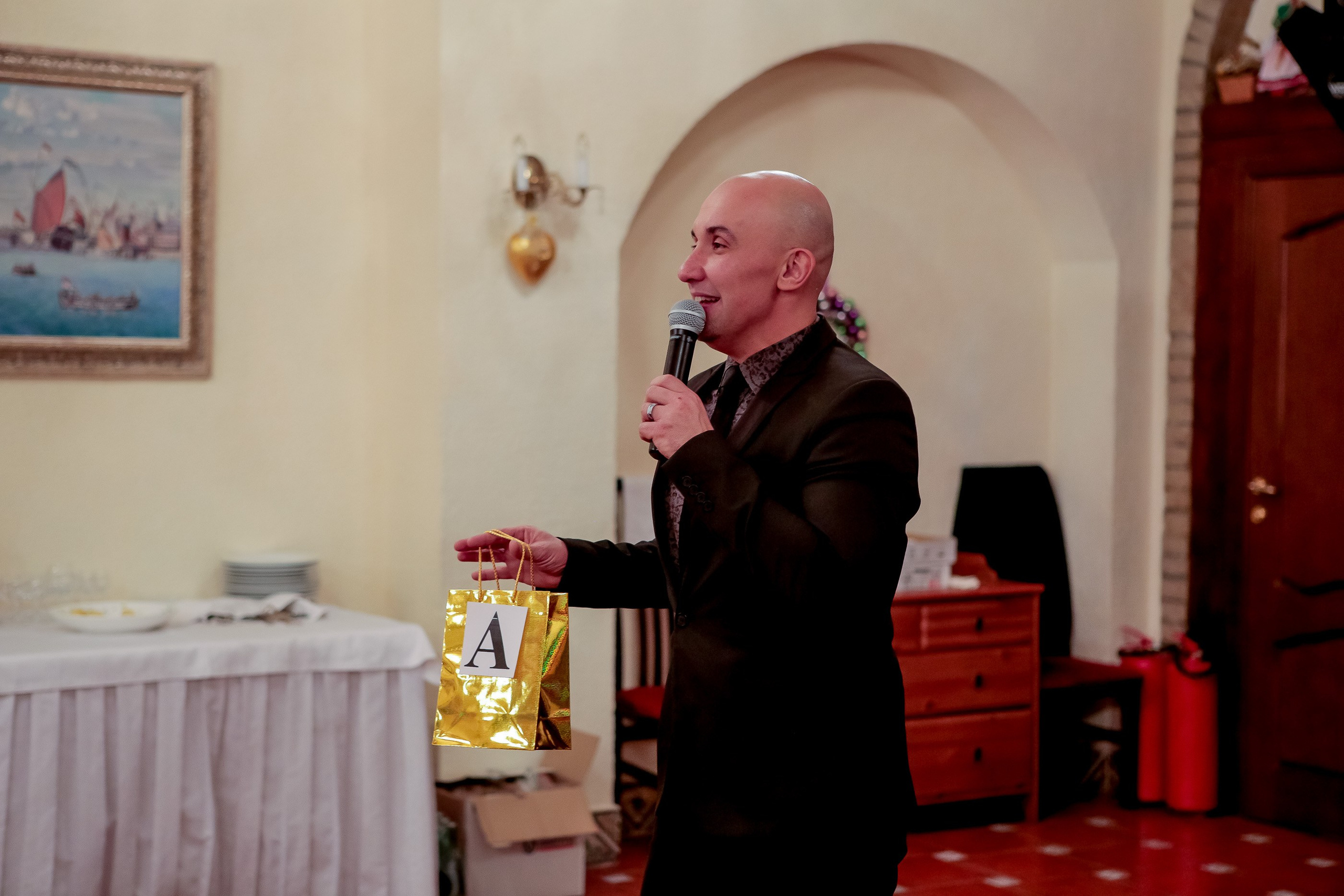 Корпоратив. Max Matvich and Victoria Basova are professionals in their field