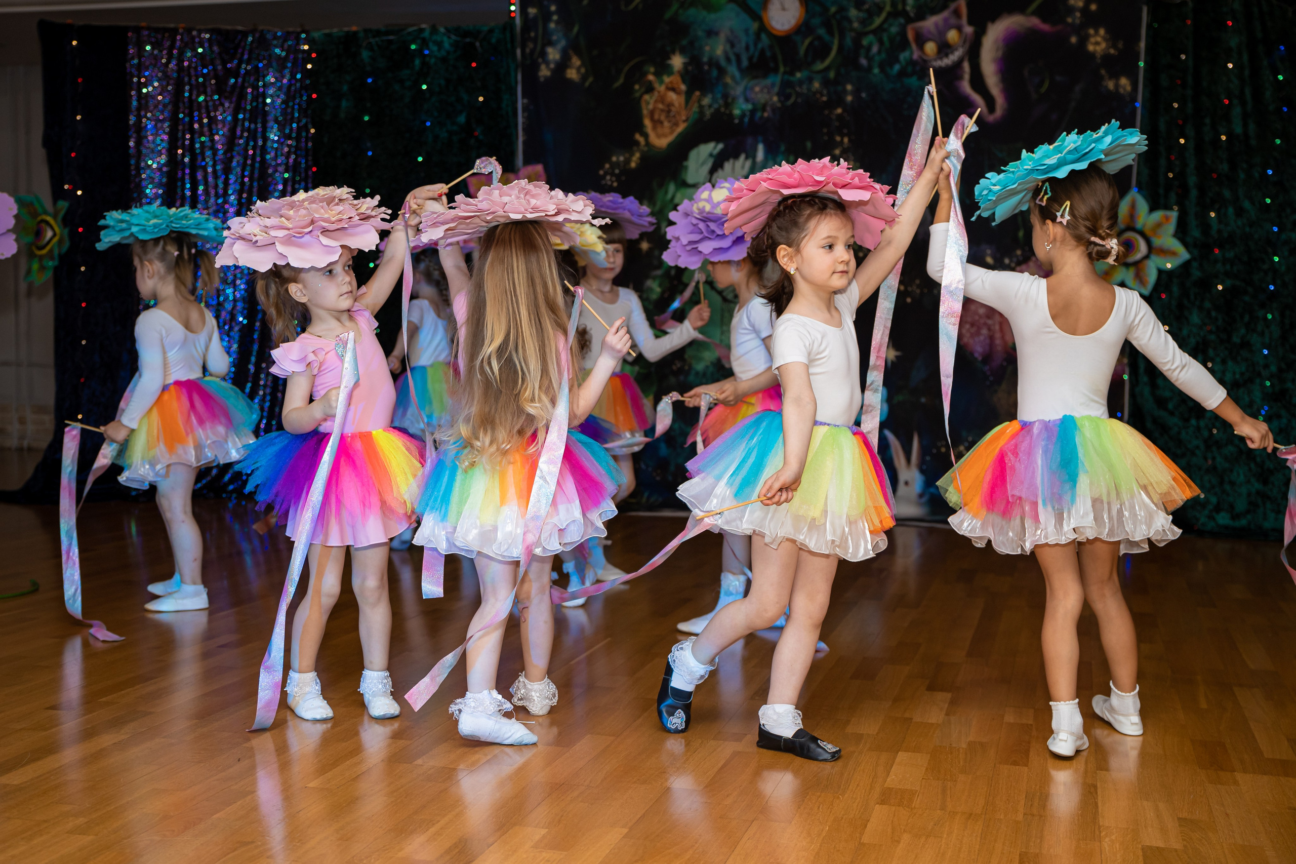 Фотосъемка детского выступления «Алиса в стране чудес». Ирина Носова - семейный и детский фотограф