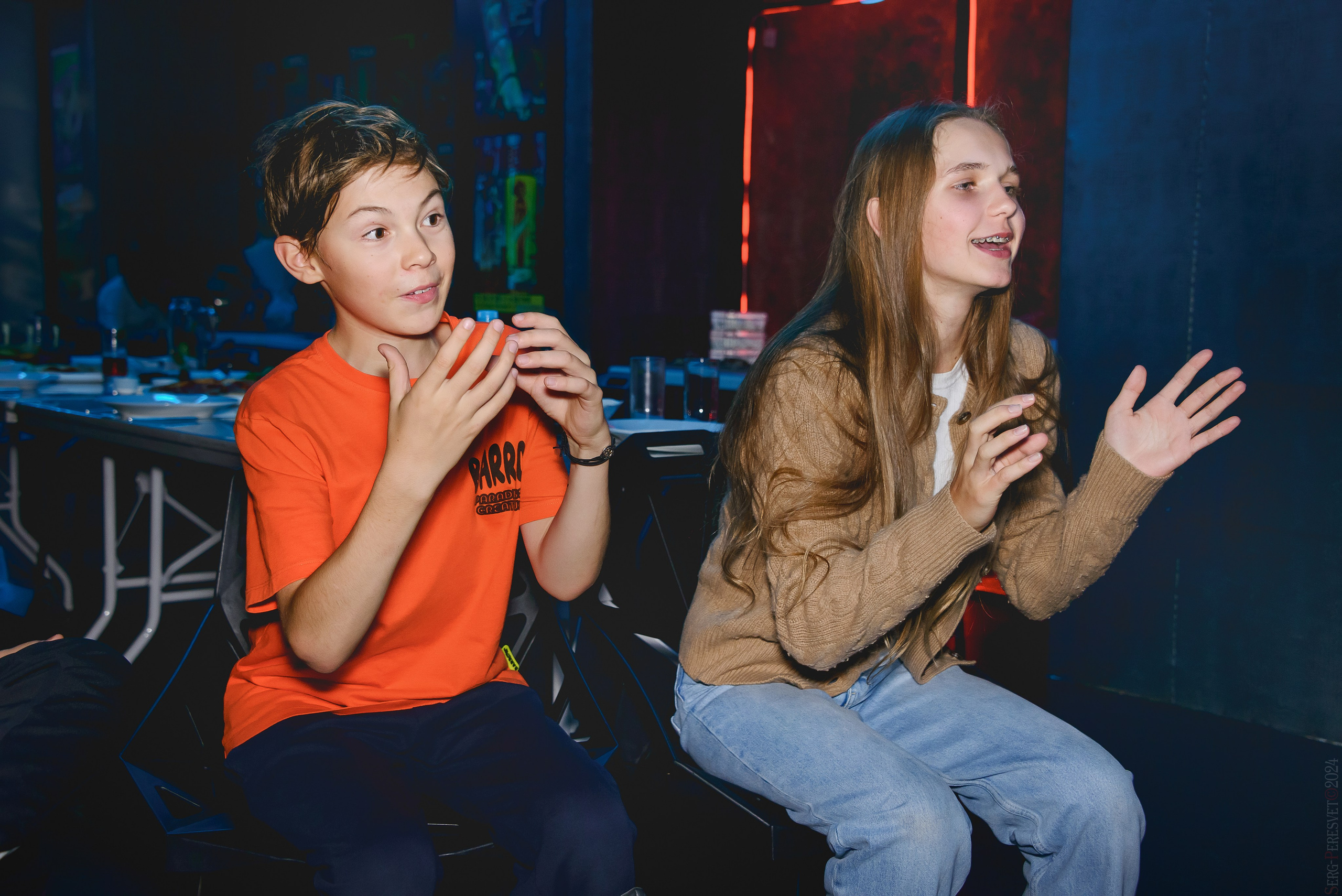 День рождения — шоу 2024-25: мафия, сахарная вата, бумажная дискотека, пиньята, зеркальный лабиринт. Ваш фотограф на праздник в Москве, Раменском, Жуковском, Люберцах