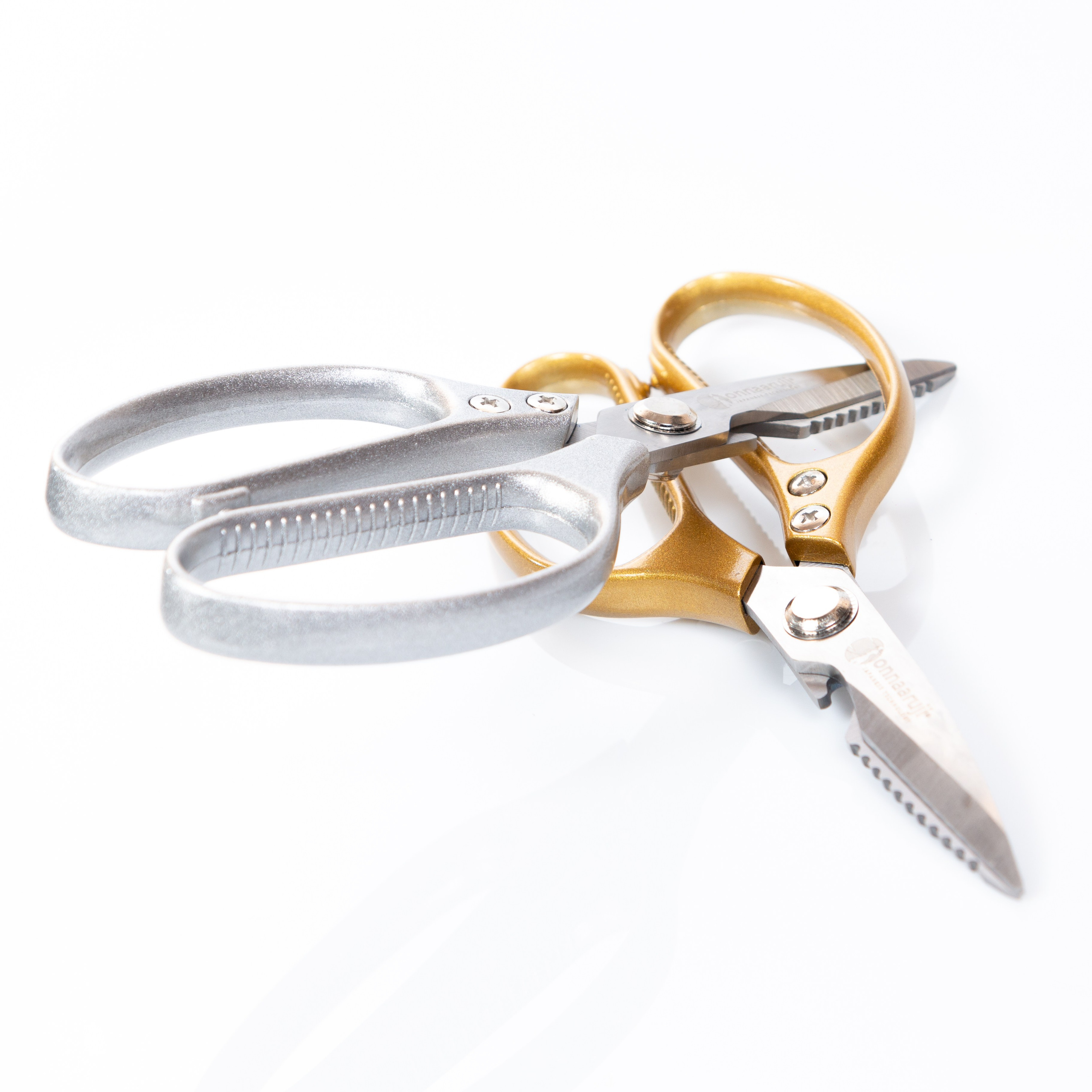 Съёмка ножниц для маркетплейсов