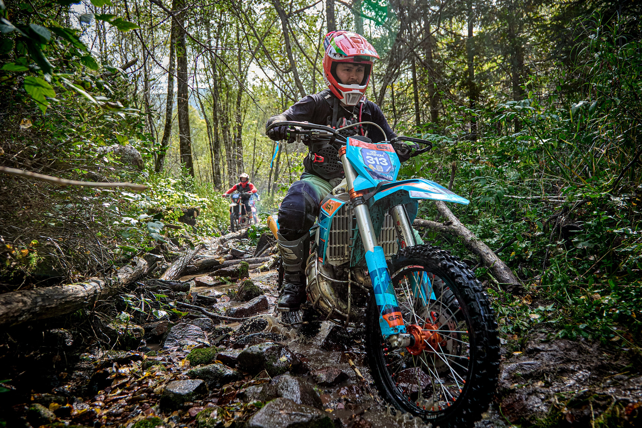 БУРЕЛОМ 2025 чемпионат Сибири по Эндуро. Фотограф Москва Concerts photo / Fashion photо