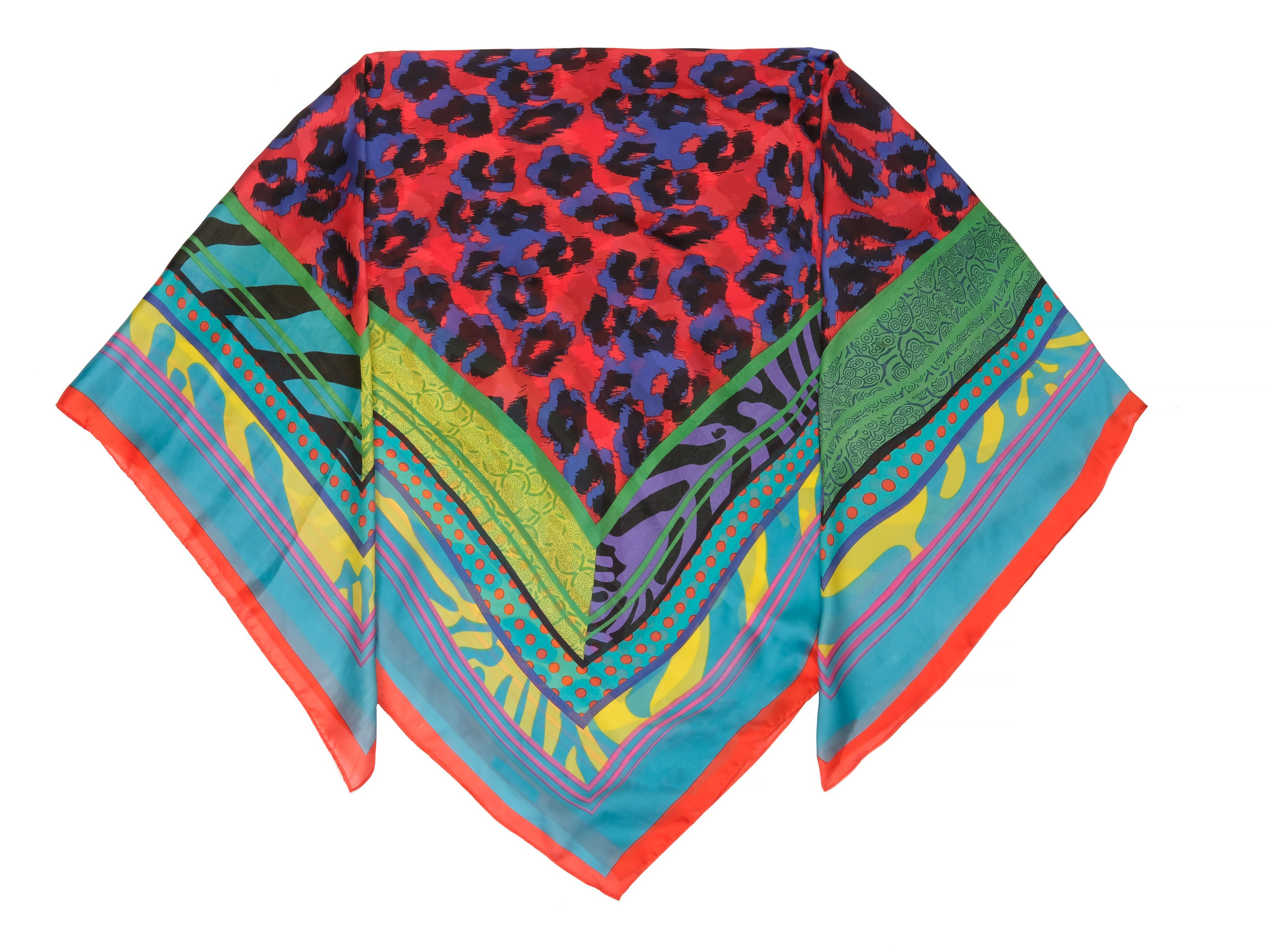 Съемка шелковых платков для Wildberries.