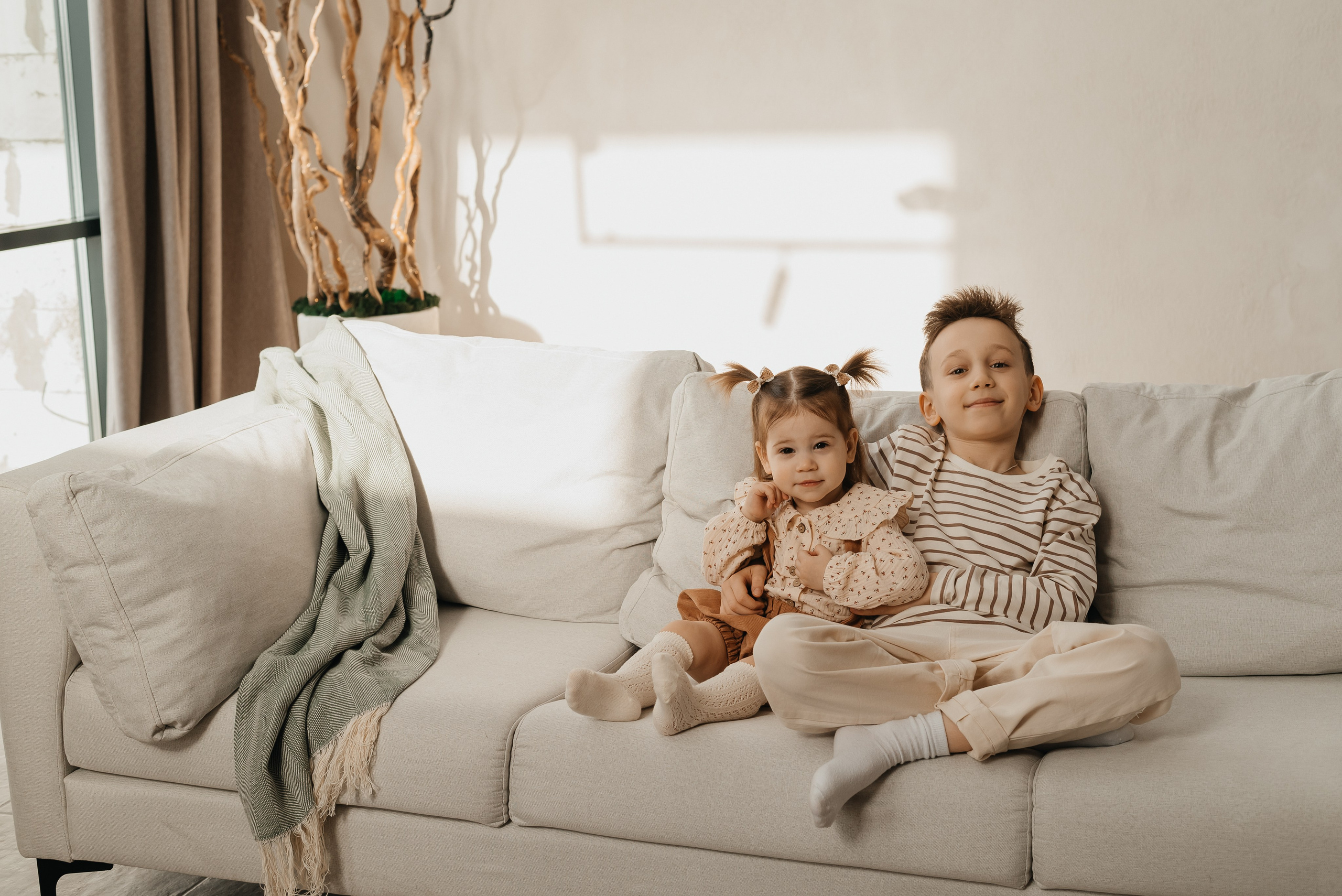 Семейная фотосессия в студии-дом. Семейный и детский фотограф Кущ Наташа