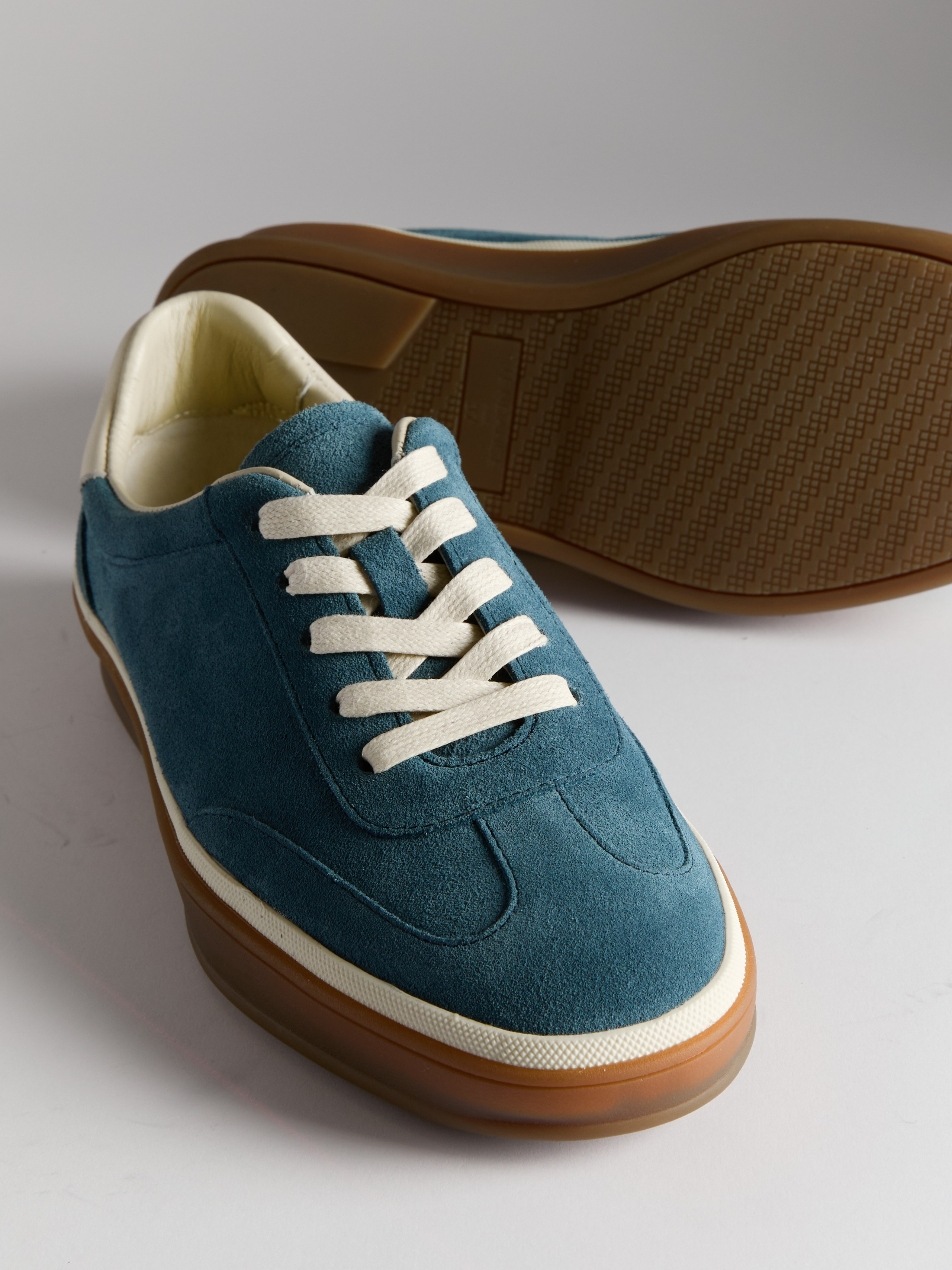 Предметный фотограф в Москве Евгений Шубин